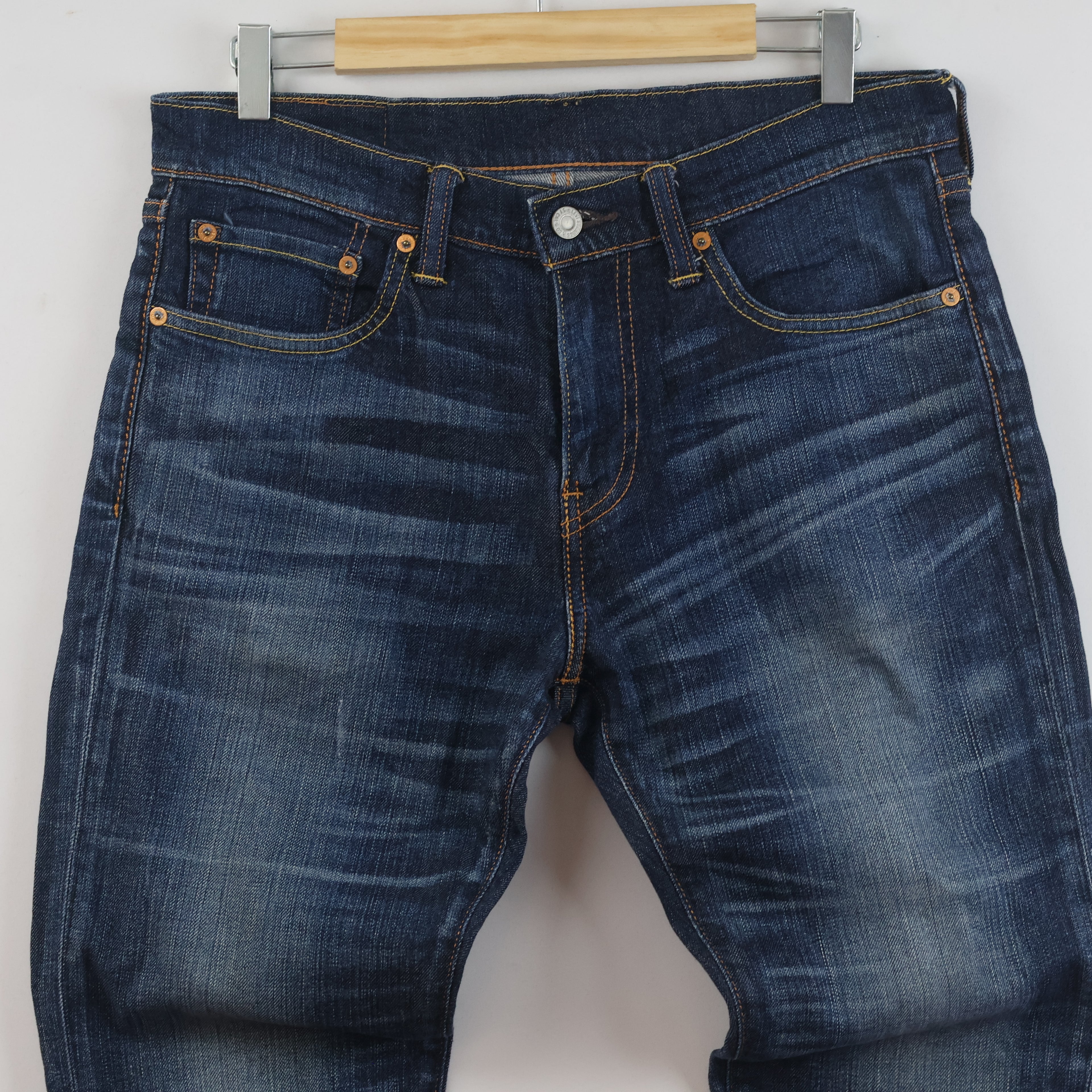 Thrifted Levi's 510 Dark Blue Skinny Denim Waist: 32/ J1097