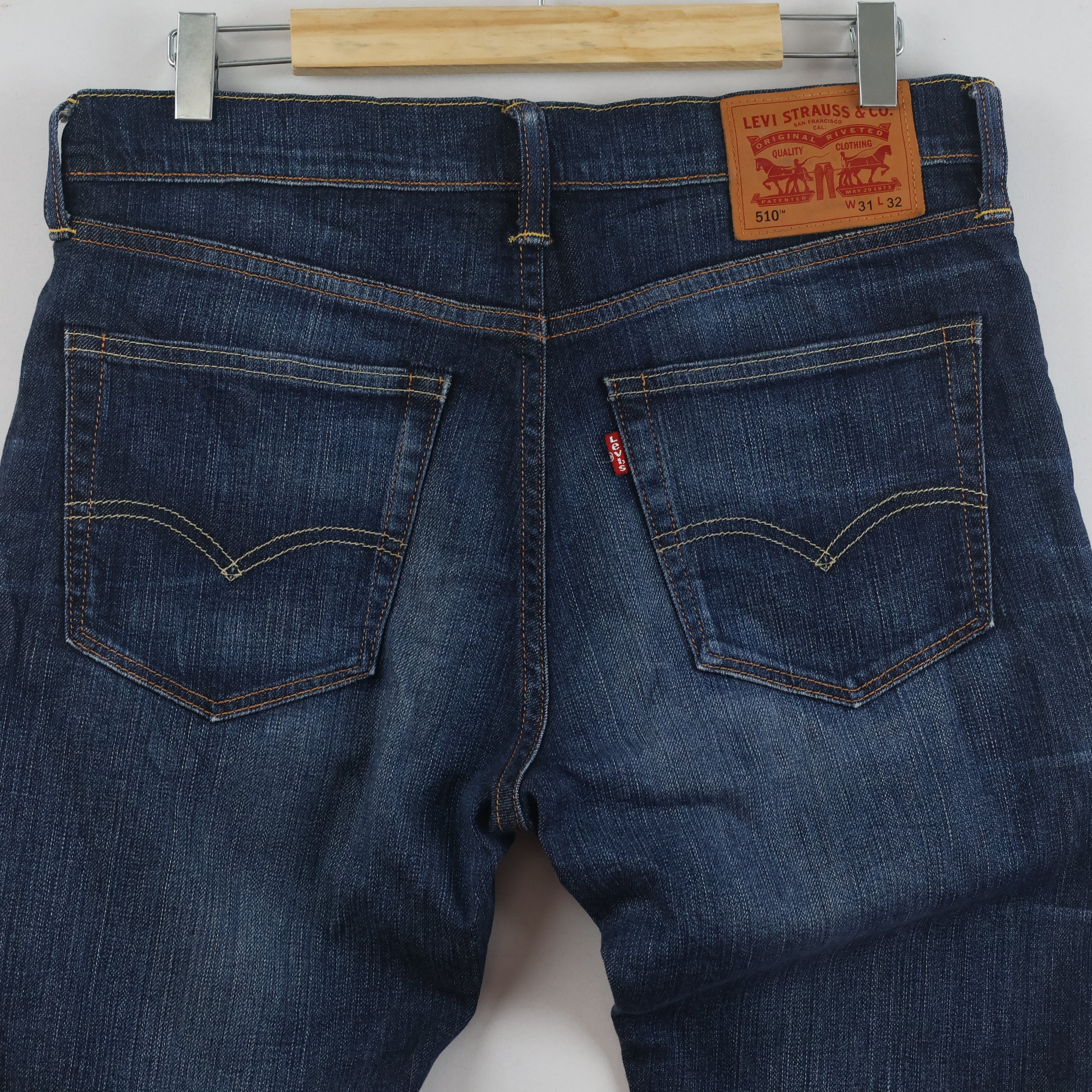 Thrifted Levi's 510 Dark Blue Skinny Denim Waist: 32/ J1097
