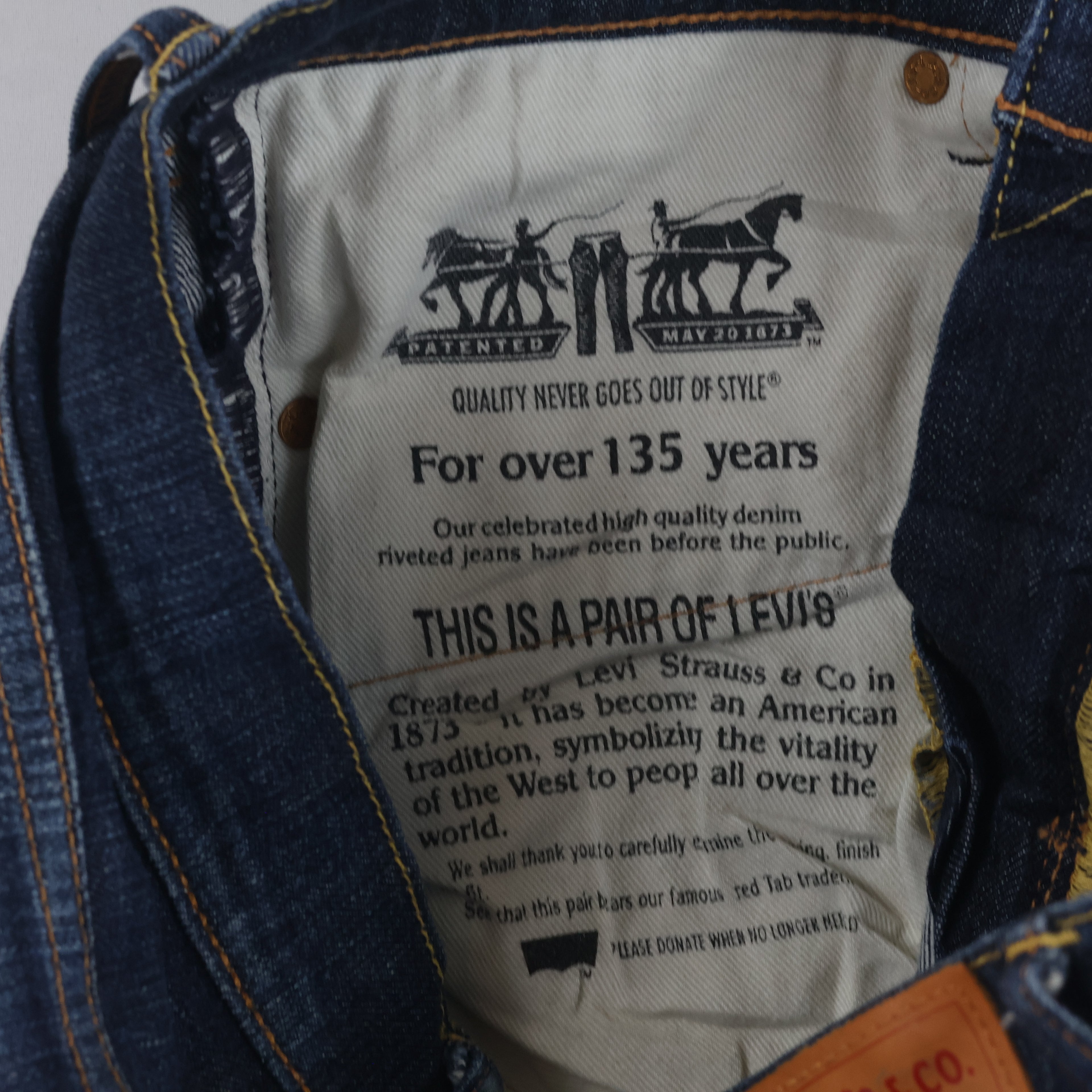 Thrifted Levi's 510 Dark Blue Skinny Denim Waist: 32/ J1097