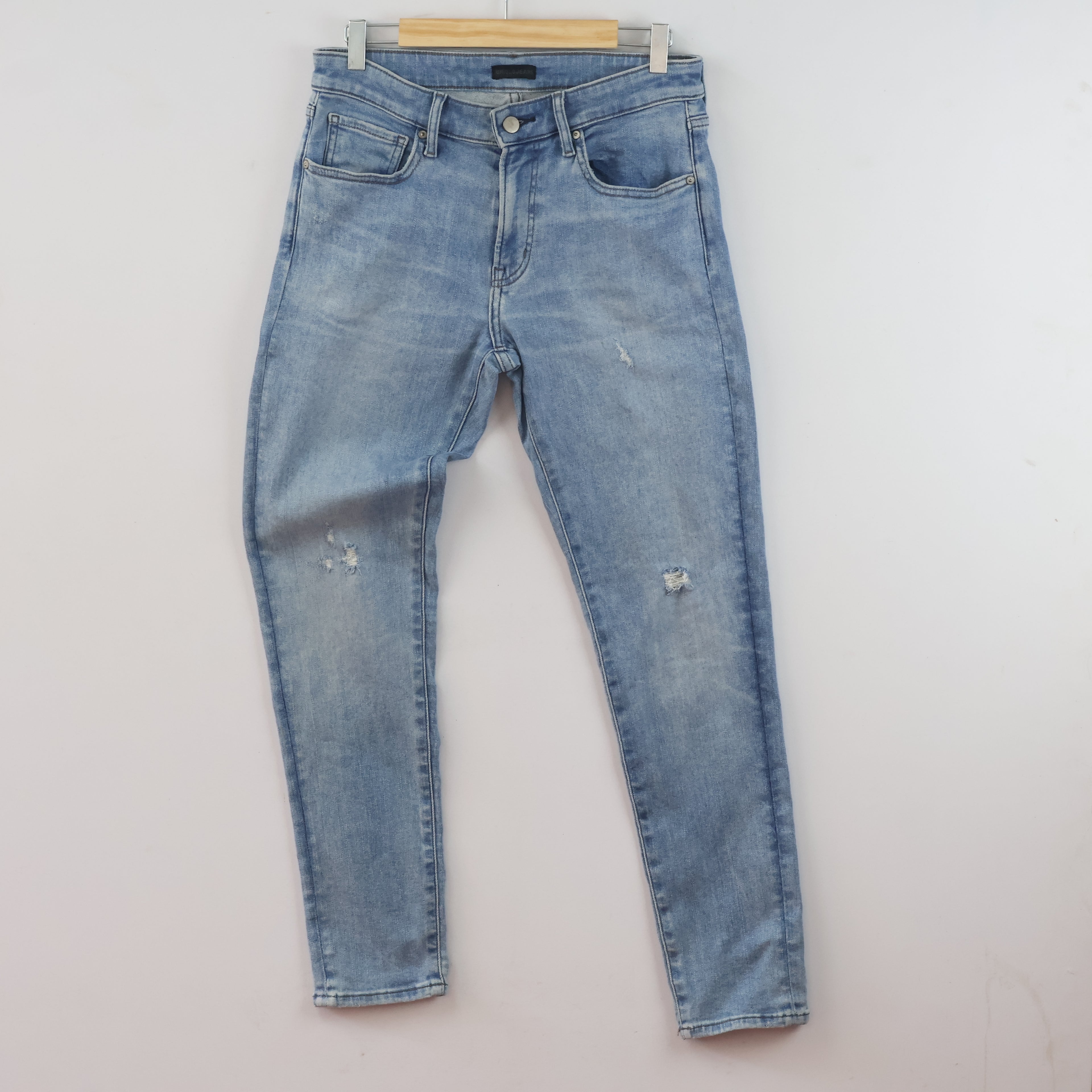 Thrifted Uniqlo Jeans Light Wash Distressed Denim Waist: 30 inches/ J1100