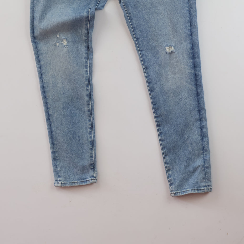 Thrifted Uniqlo Jeans Light Wash Distressed Denim Waist: 30 inches/ J1100