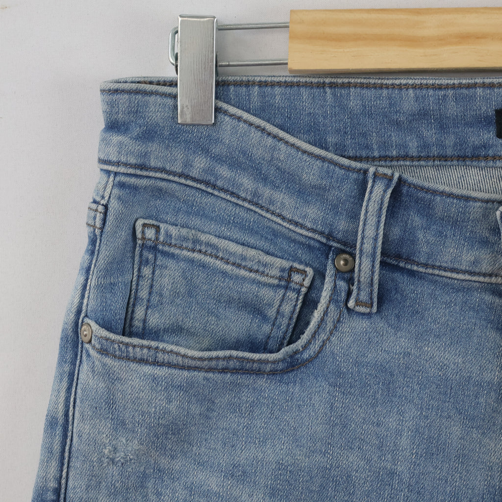Thrifted Uniqlo Jeans Light Wash Distressed Denim Waist: 30 inches/ J1100