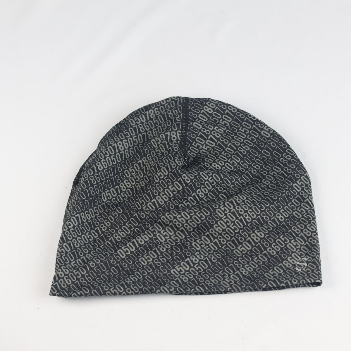 Thrifted H&M Graphic Beanie – Grey Youth/Adult Winter Hat