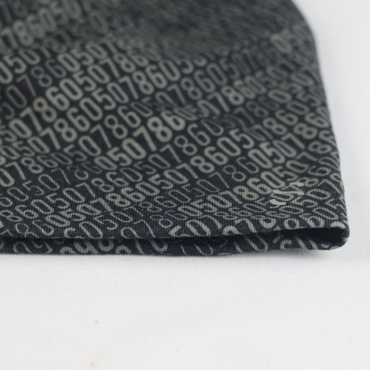 Thrifted H&M Graphic Beanie – Grey Youth/Adult Winter Hat