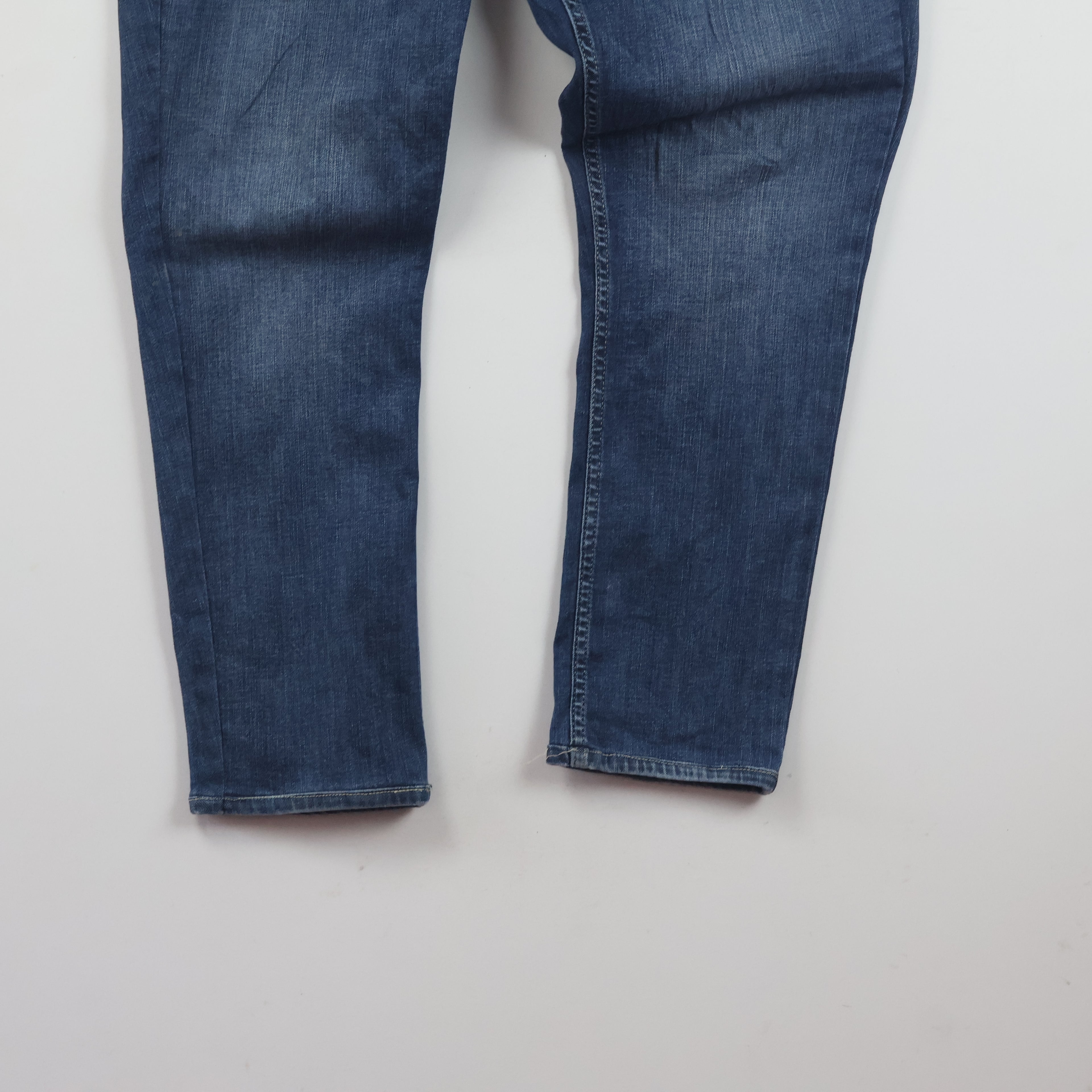 Thrifted H&M & Denim Straight Regular Fit Distressed Blue Jeans Waist:36/ J1101