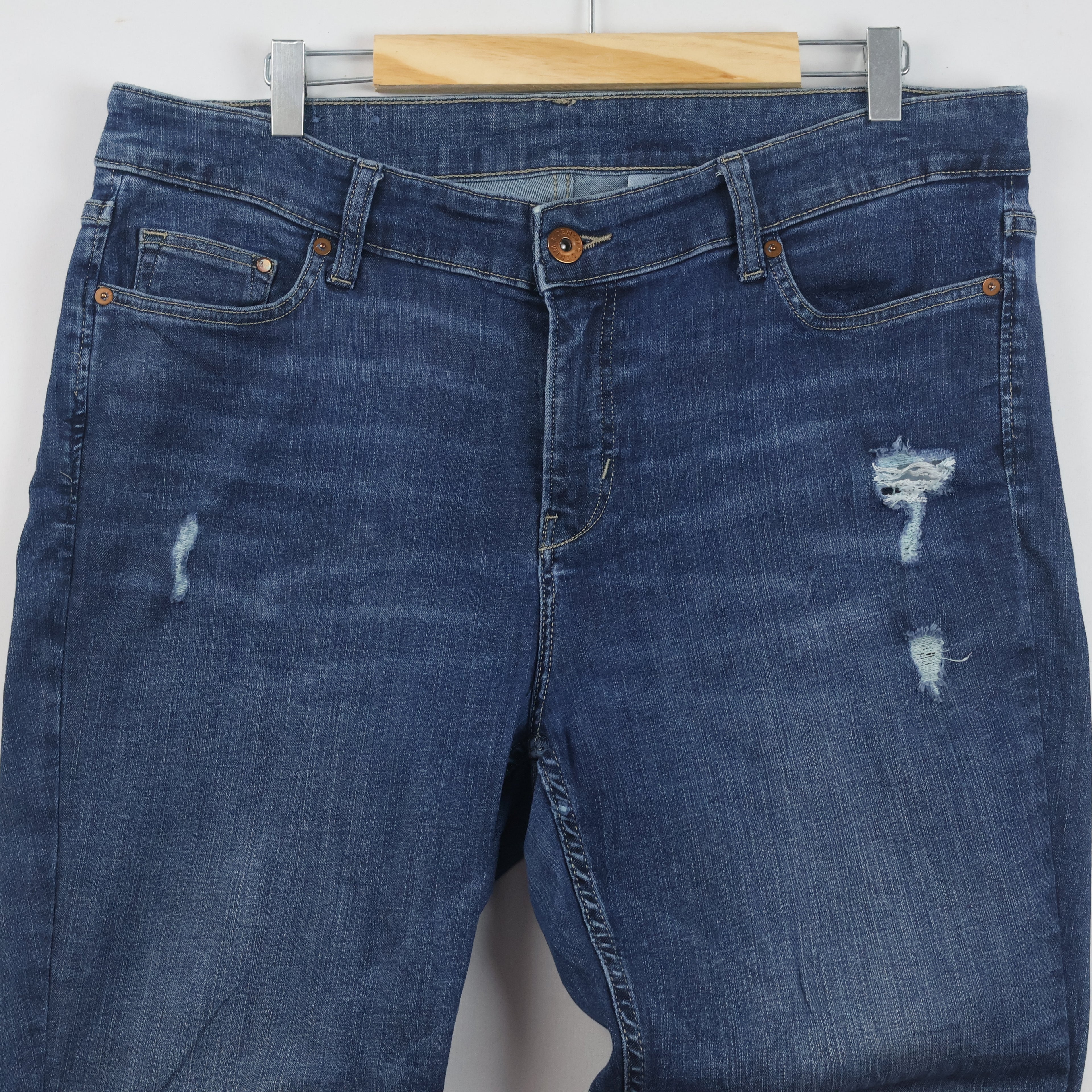 Thrifted H&M & Denim Straight Regular Fit Distressed Blue Jeans Waist:36/ J1101