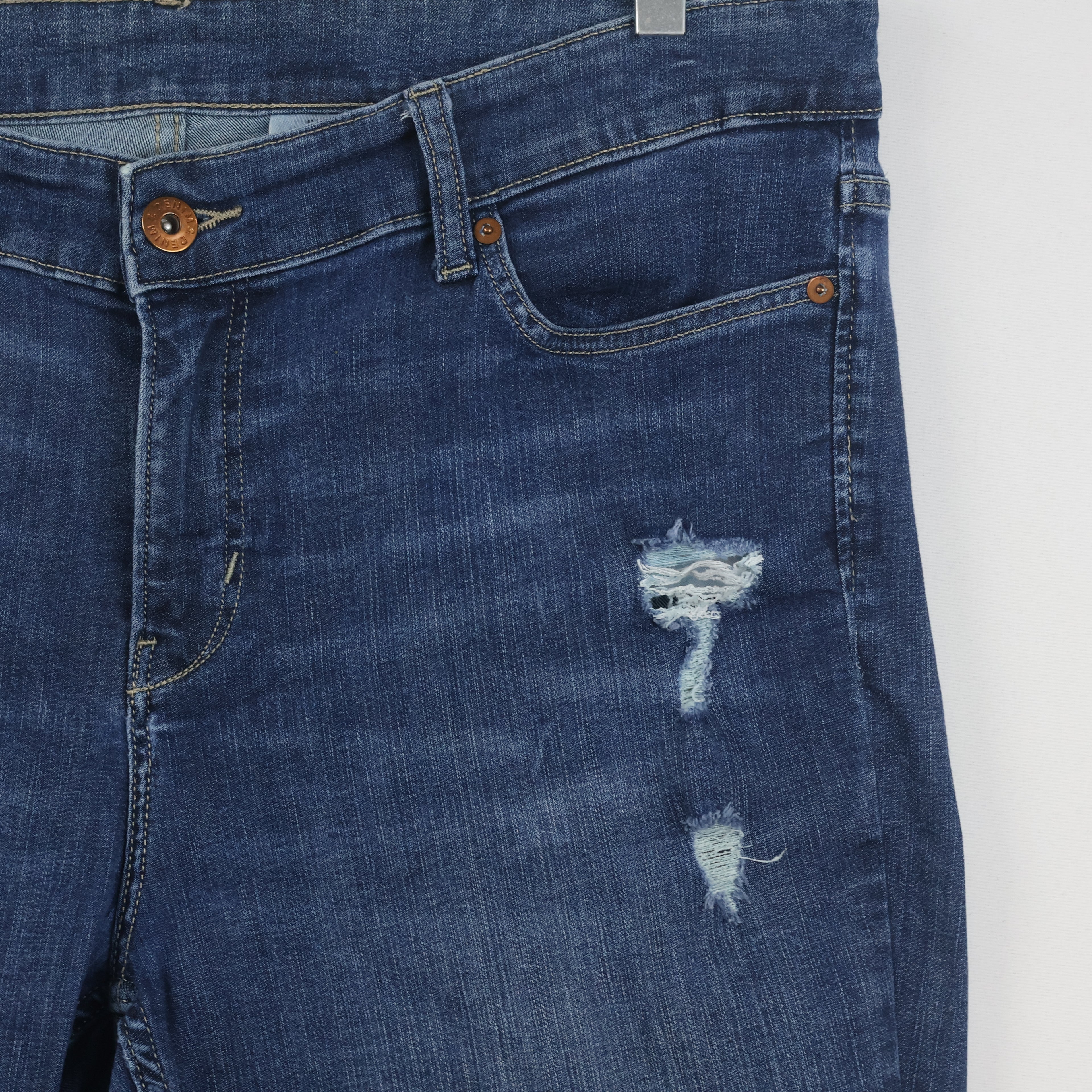 Thrifted H&M & Denim Straight Regular Fit Distressed Blue Jeans Waist:36/ J1101