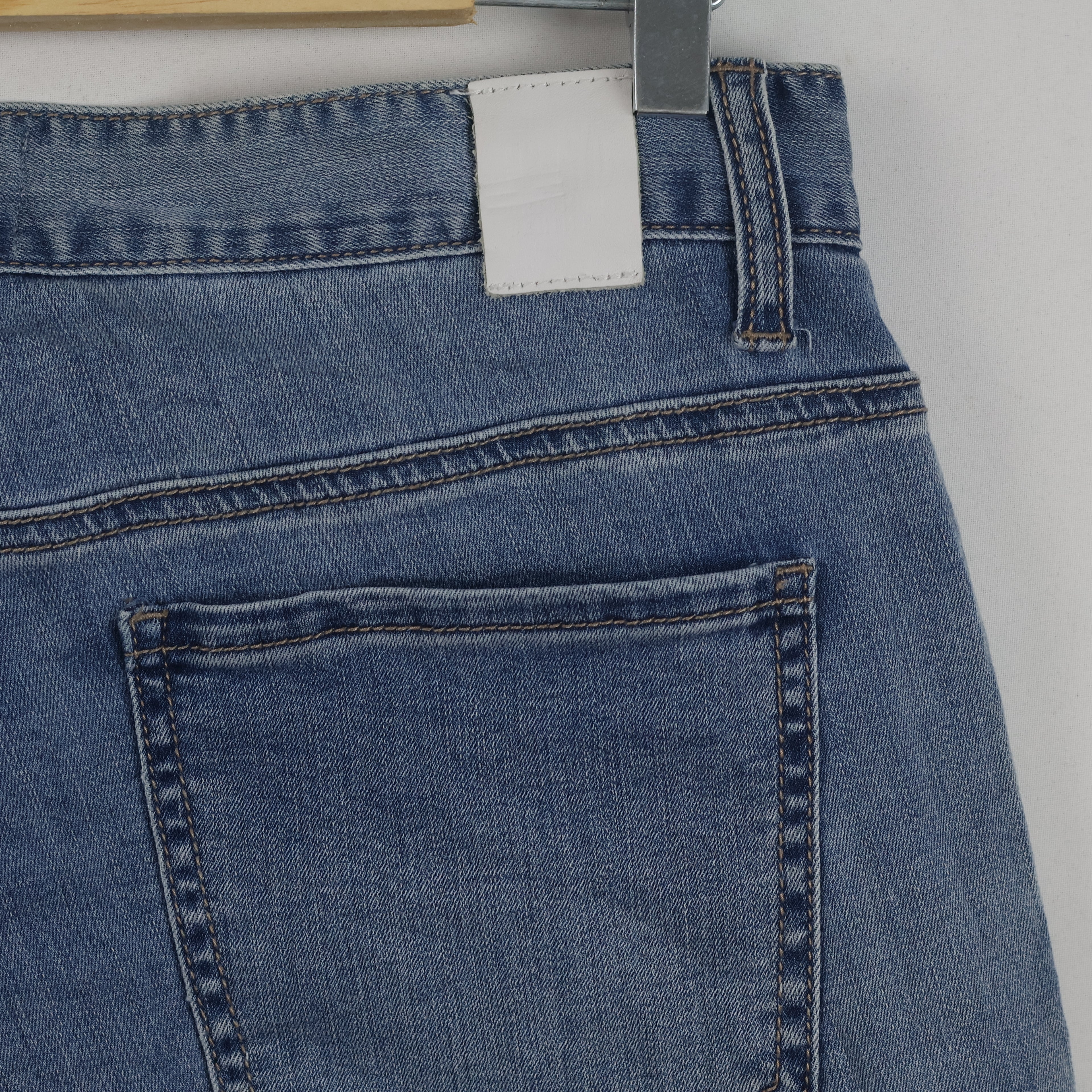 Denim The Best Jeans Since 1983 Light Blue Straight Denim Waist: 32/ J1102