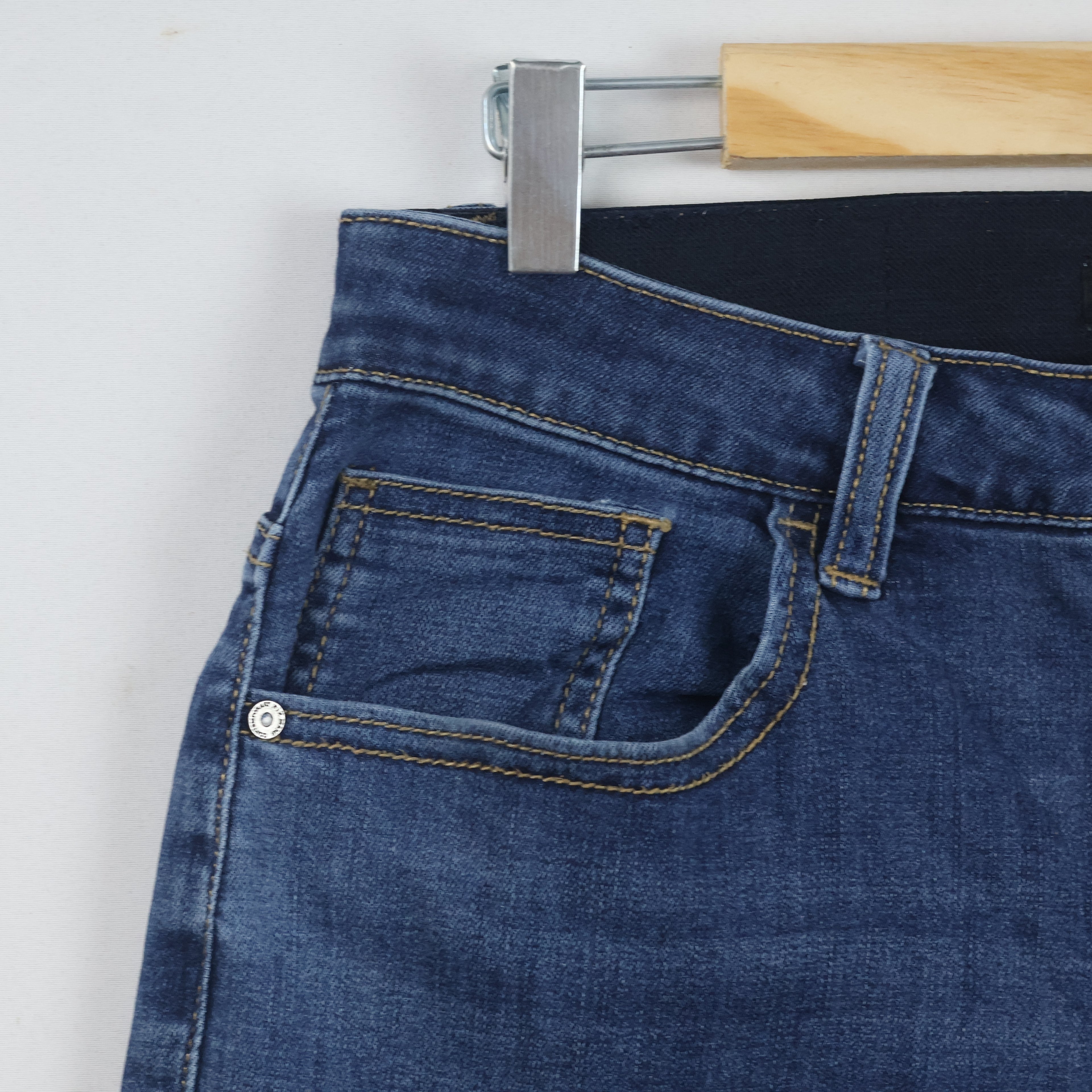 Thrifted NIX Est1994 Blue Denim Straight Jeans Waist:31-33/ J1103