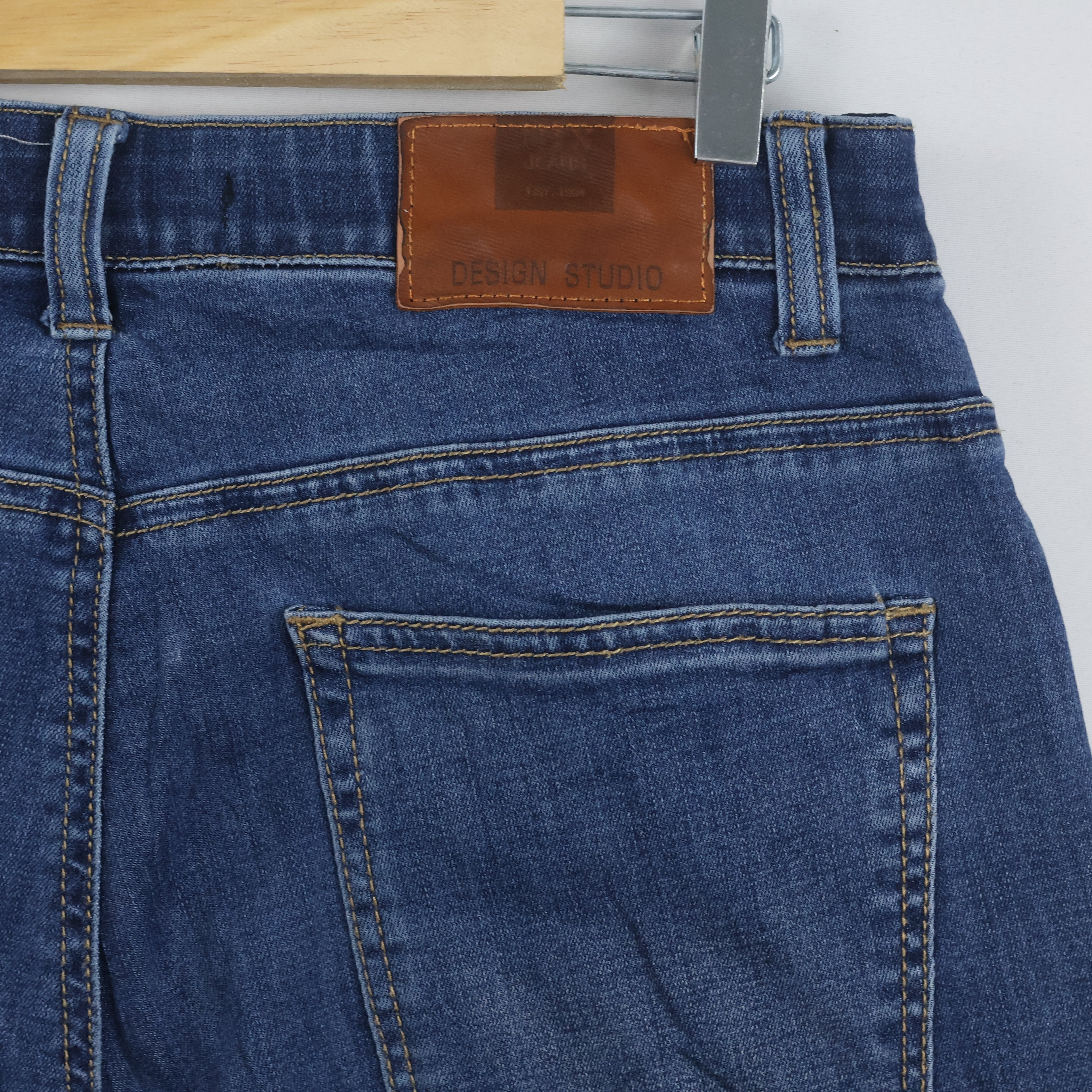 Thrifted NIX Est1994 Blue Denim Straight Jeans Waist:31-33/ J1103