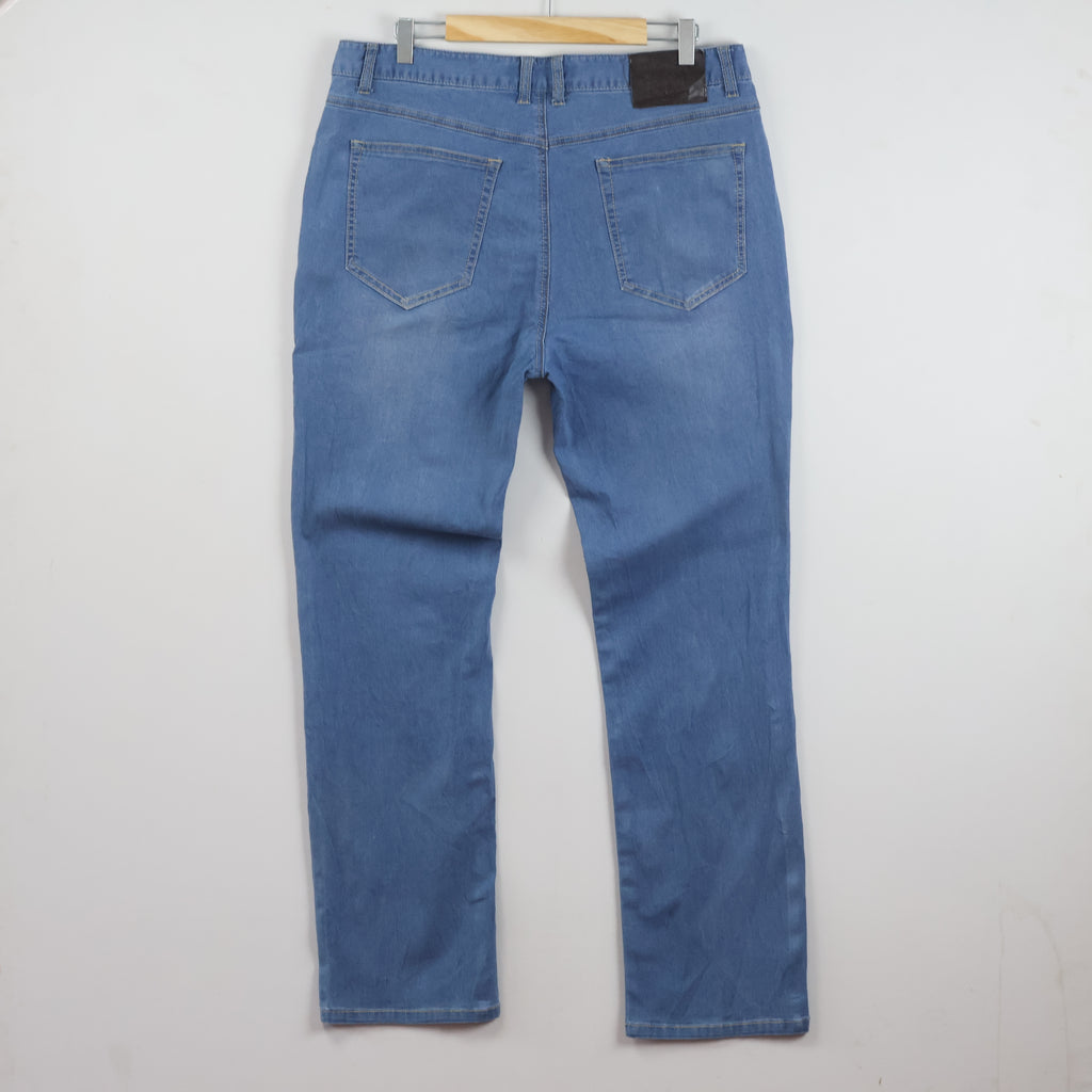 Thrifted Bangbang Jeans Est. 1961 Light Wash Straight Jeans Waist:36/ J1105