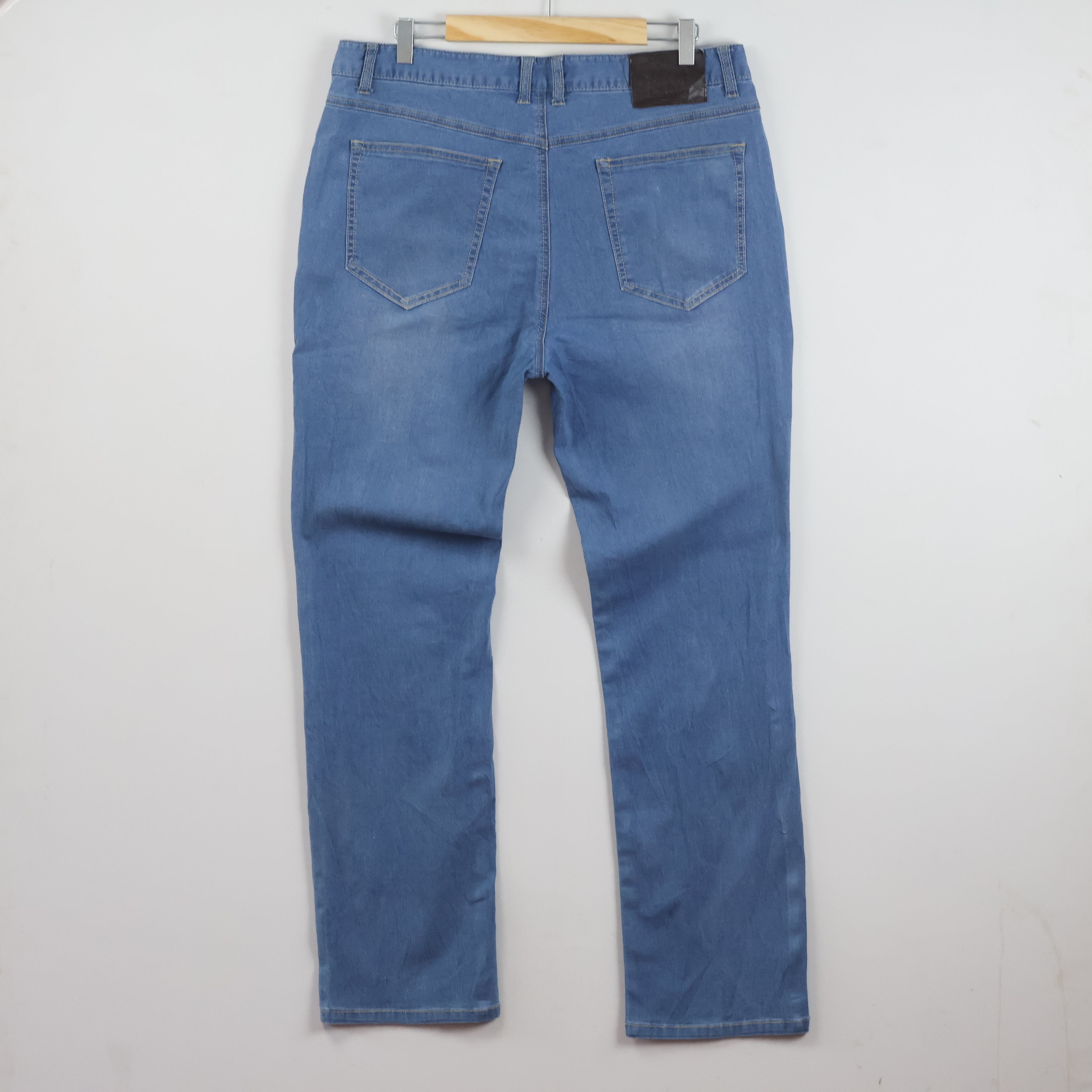 Thrifted Bangbang Jeans Est. 1961 Light Wash Straight Jeans Waist:36/ J1105