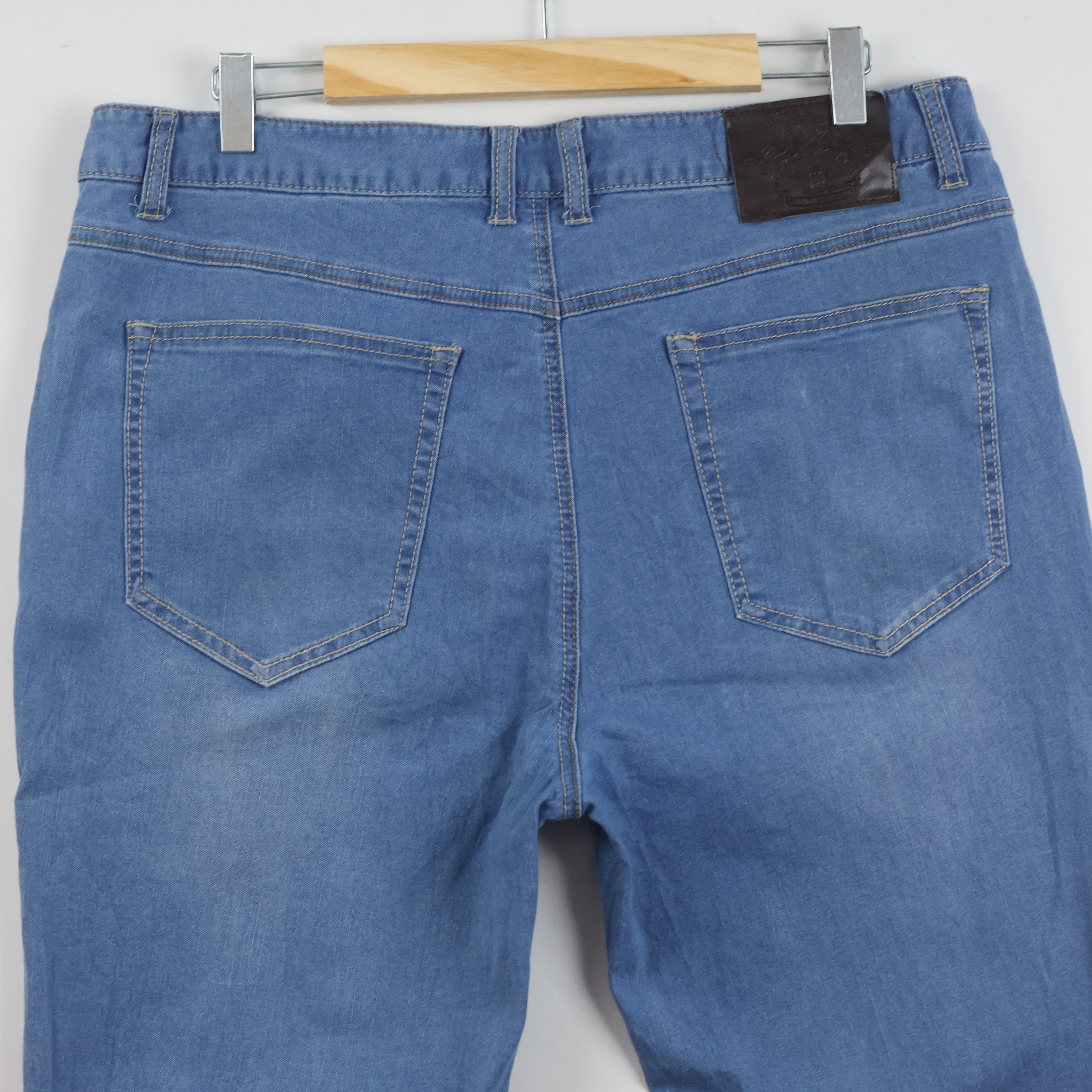 Thrifted Bangbang Jeans Est. 1961 Light Wash Straight Jeans Waist:36/ J1105
