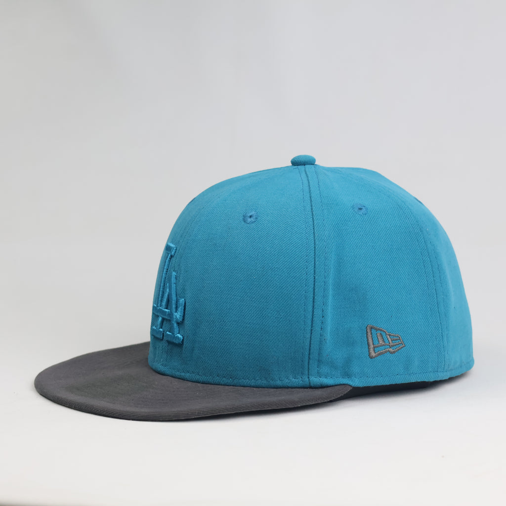 Thrifted Vintage New Era 59FIFTY LA Dodgers Two-Tone Teal Fitted Hat - Size 7 3/8