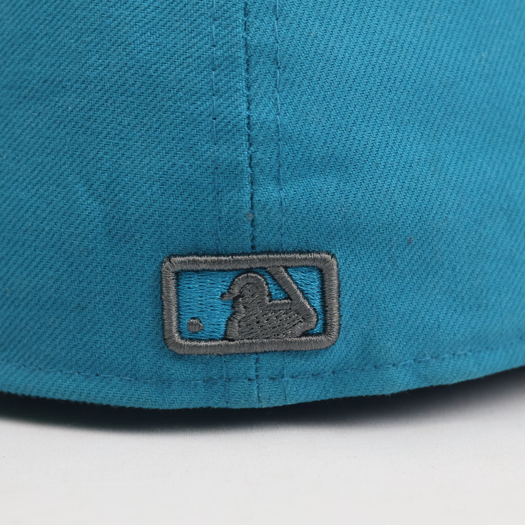 Thrifted Vintage New Era 59FIFTY LA Dodgers Two-Tone Teal Fitted Hat - Size 7 3/8