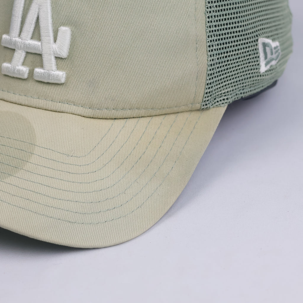 Thrifted Vintage New Era Los Angeles Dodgers Two-Tone A-Frame Trucker Cap - 56-58cm