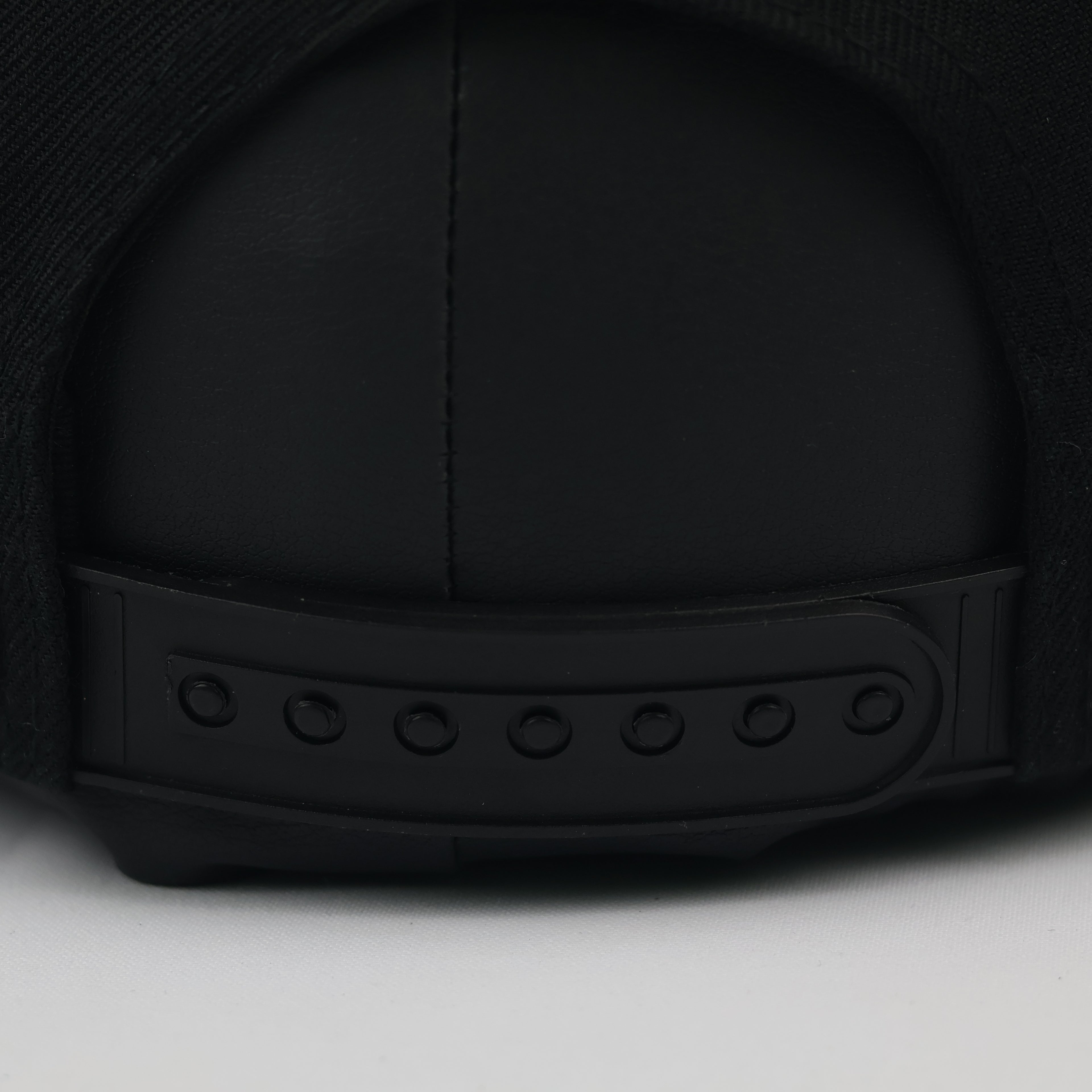 Vintage Stüssy x Yupoong "Year of the Snake" 2013 Thrifted Snapback – Black