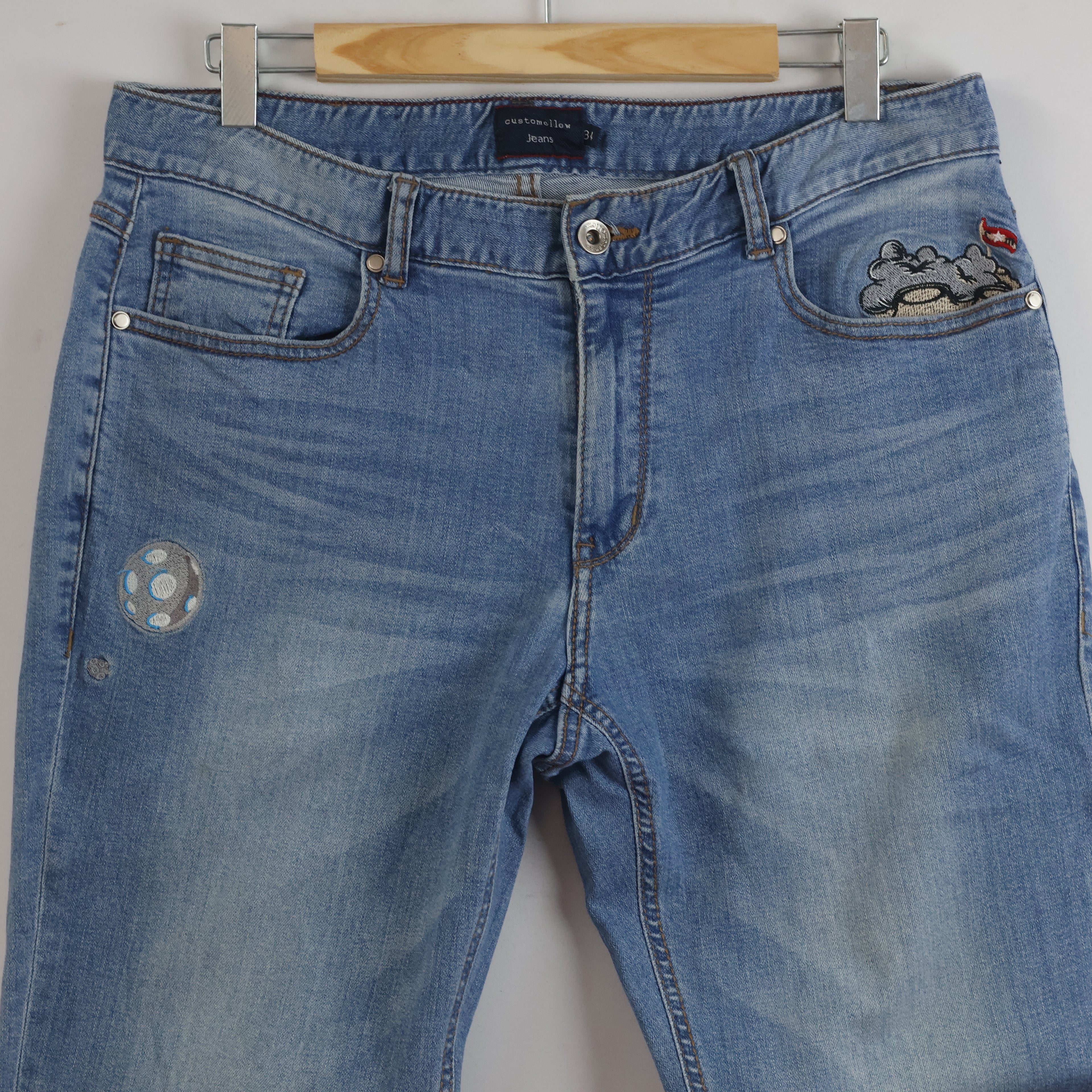 Customellow Blue Regular Fit Embroidered Denim Jeans Wais: 34/ J1112