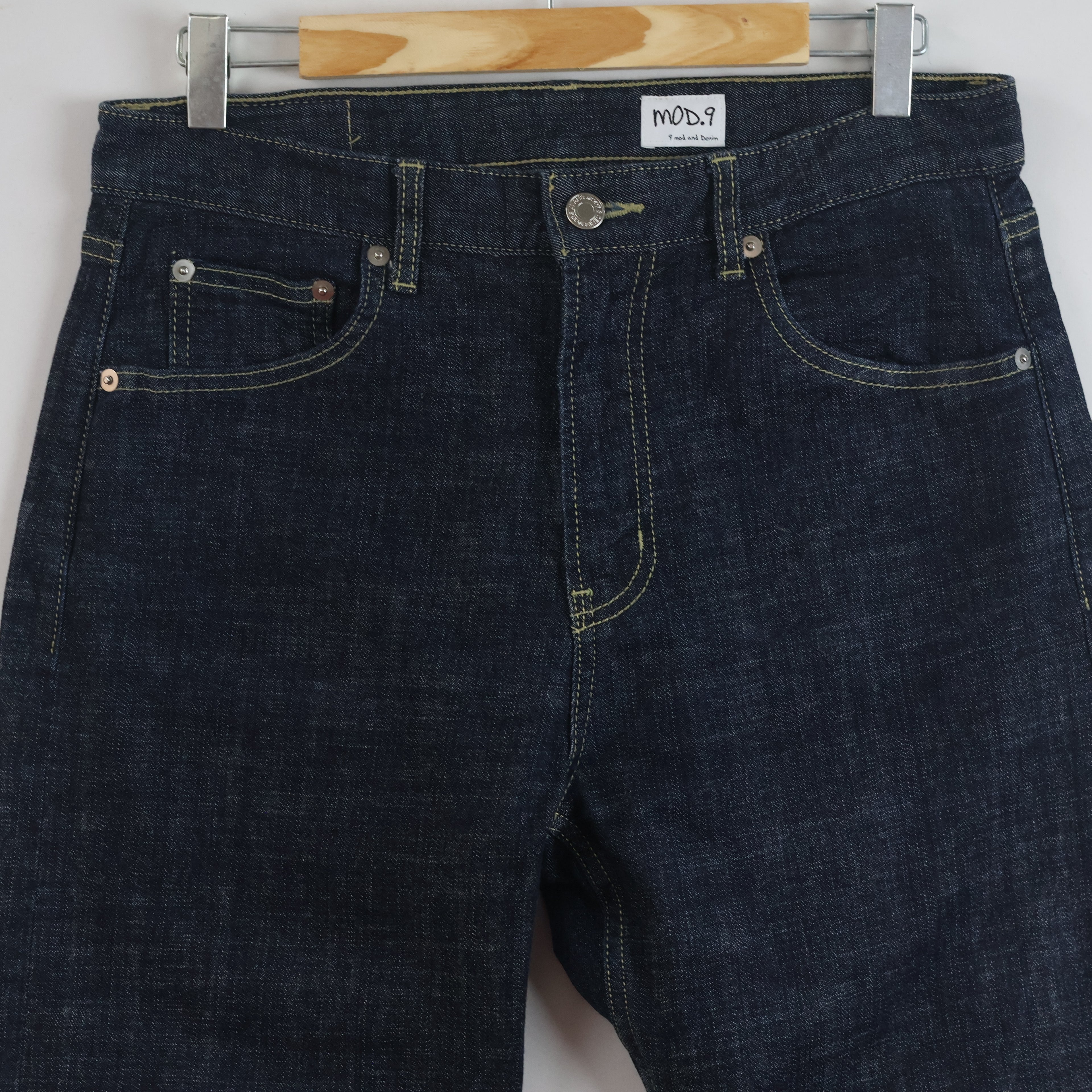 Thrifted MODNINE Dark Wash Straight Leg Denim Pants Waist:31-32/ J1111