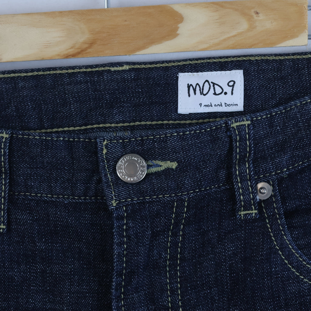 Thrifted MODNINE Dark Wash Straight Leg Denim Pants Waist:31-32/ J1111