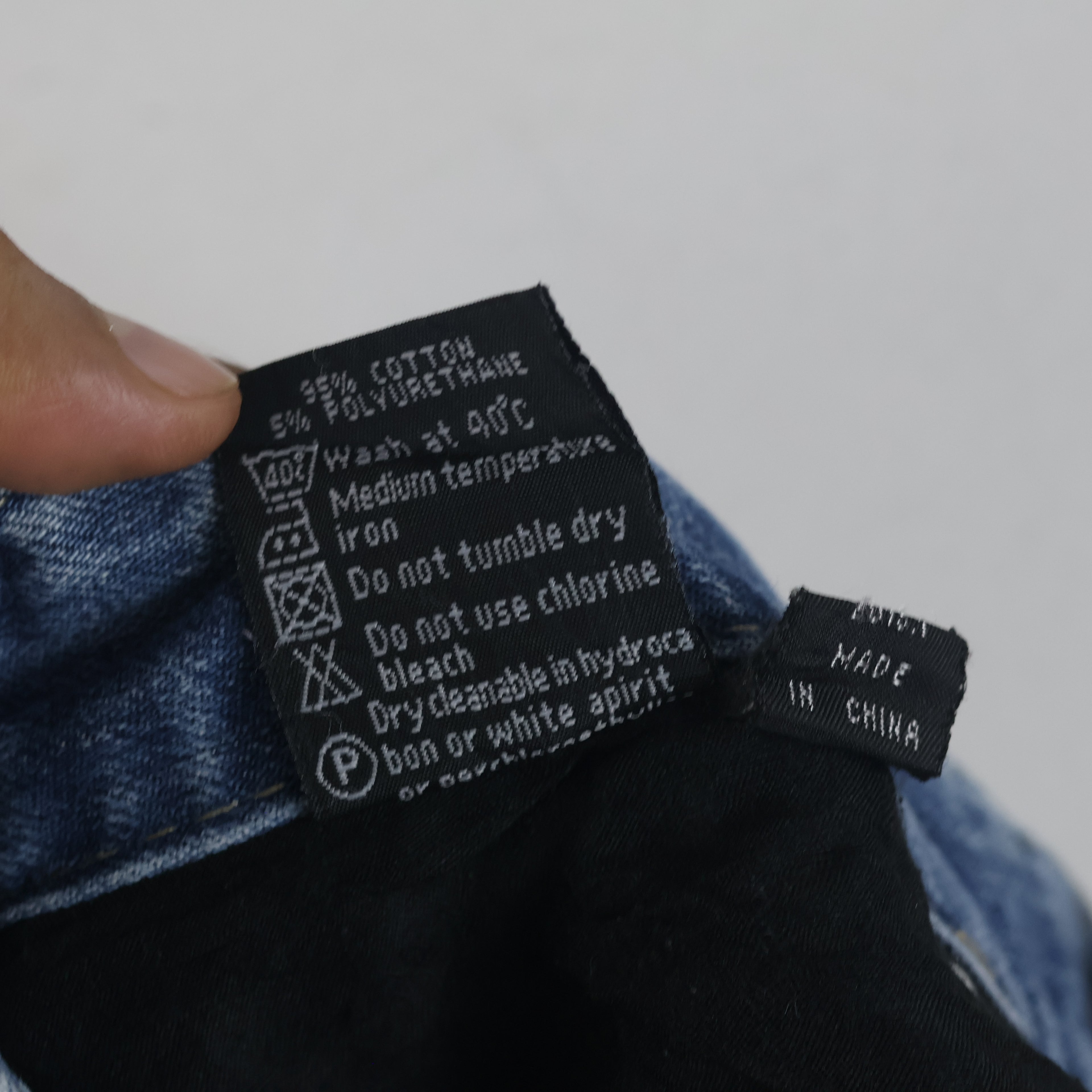 Thrifted MUT JU BRU Denim Light Wash Straight Jeans Waist: 32-33/ J1107