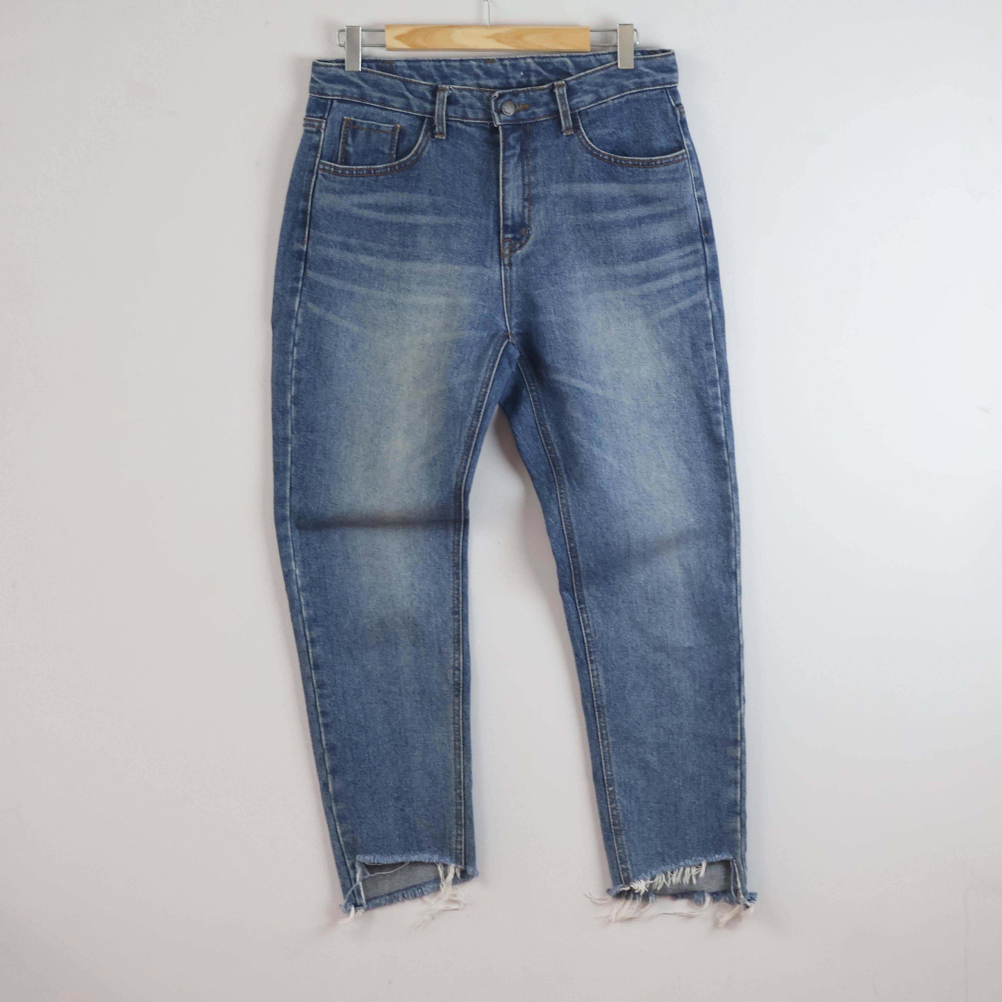 Public & Co. Premium Denim Light Wash Regular Fit Jeans Waist:30-32/ J1108