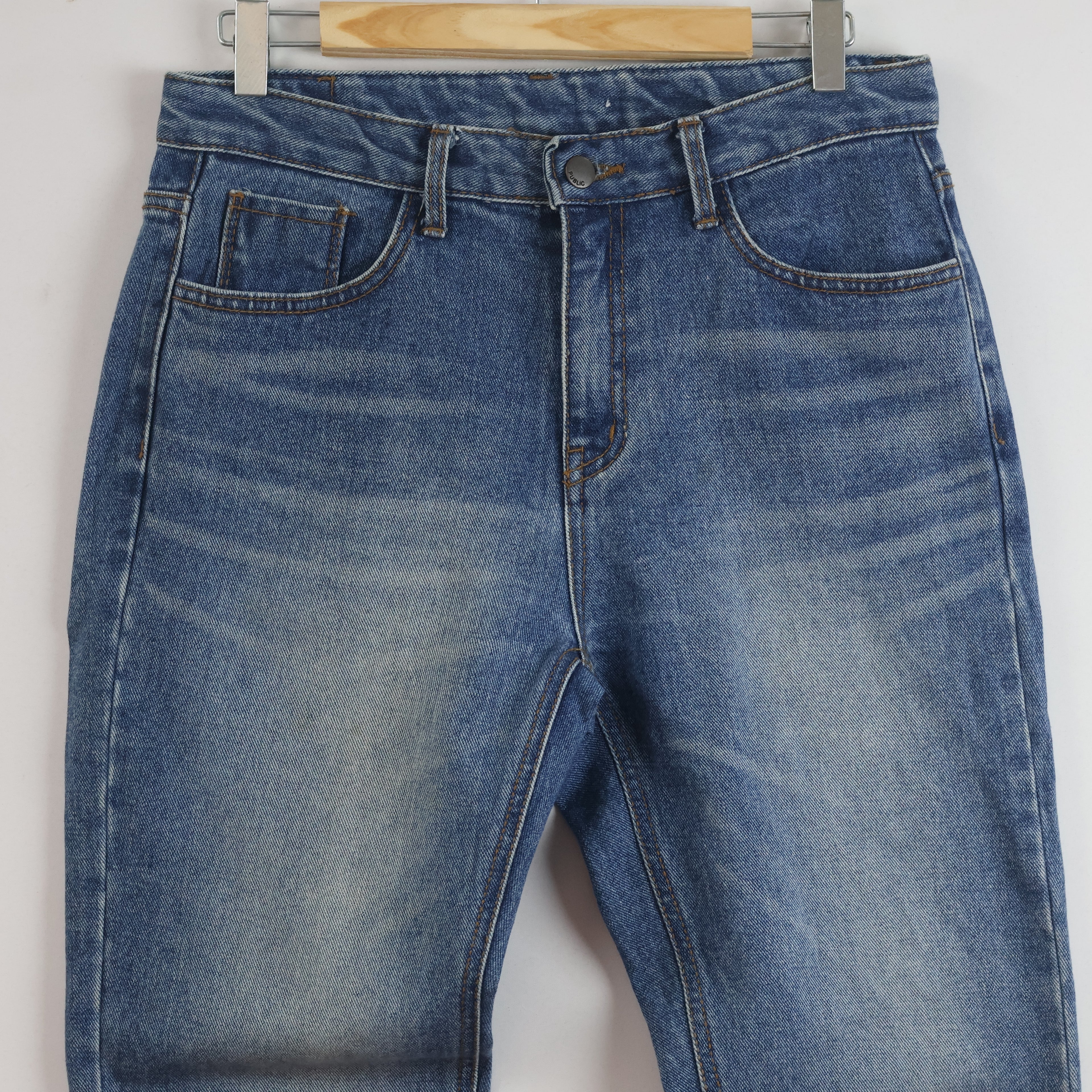 Public & Co. Premium Denim Light Wash Regular Fit Jeans Waist:30-32/ J1108