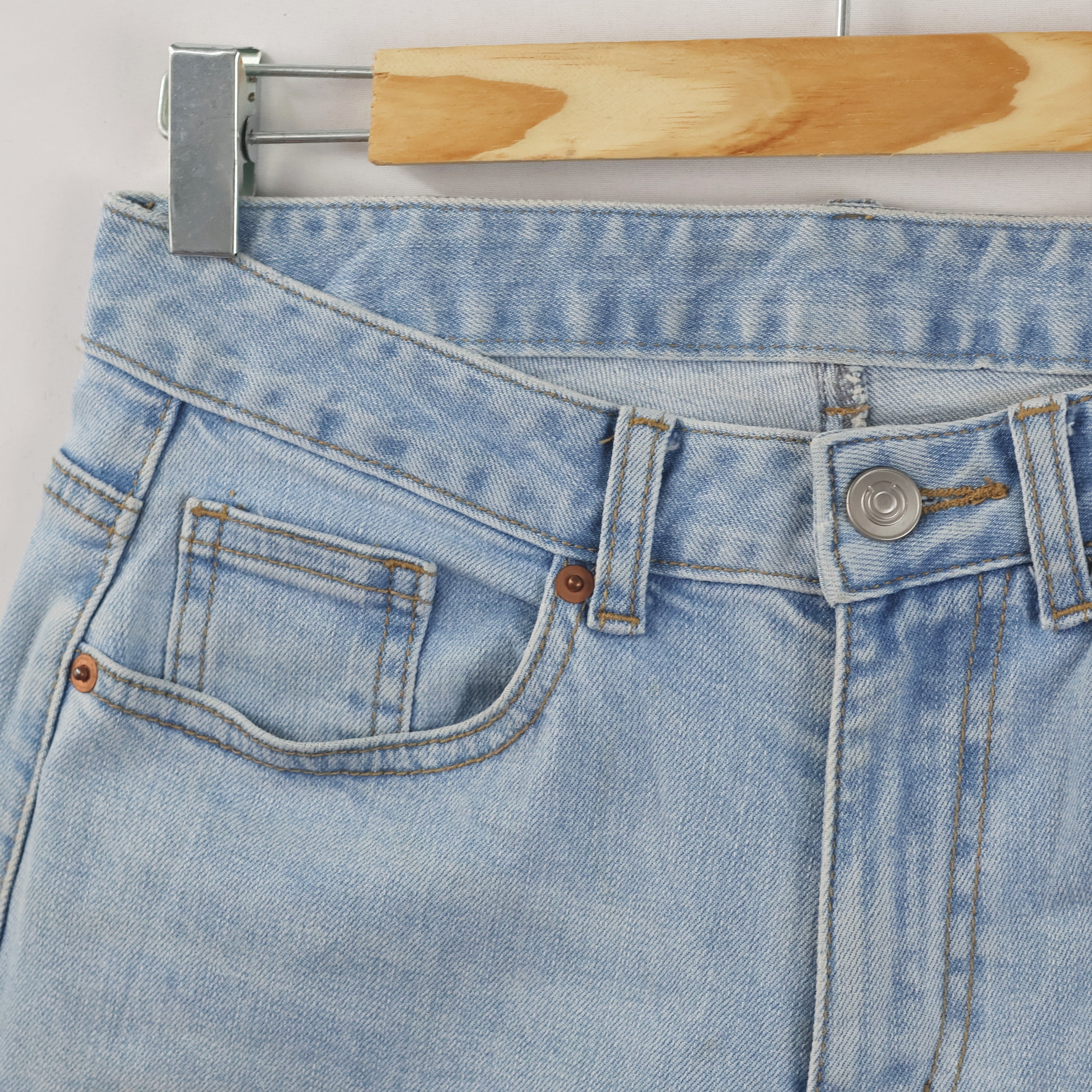 Thrifted 8 Seconds Light Wash Straight Leg Denim Pants Waist:28/ J1114