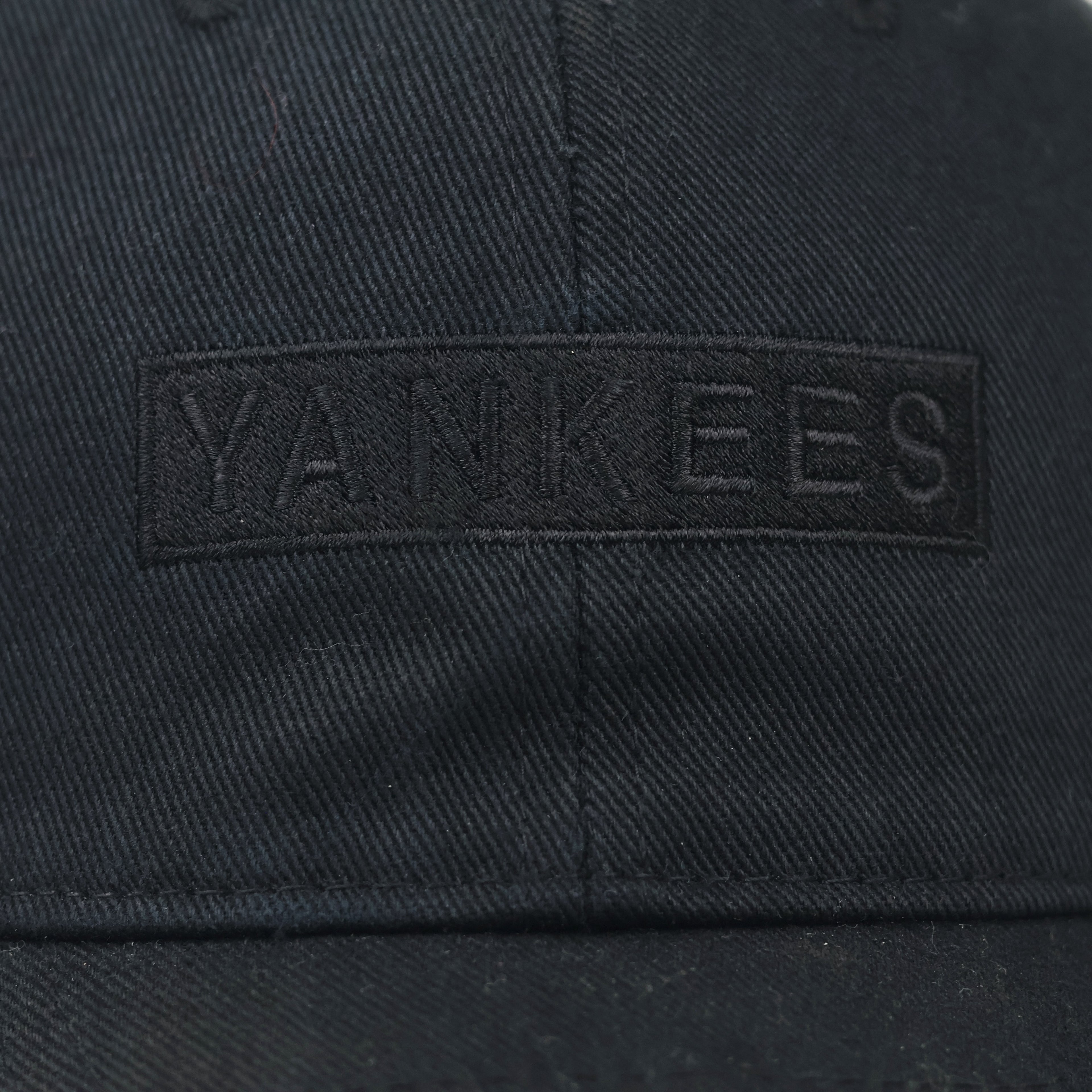 MLB NY Yankees Tonal Embroidered Thrifted Cap - All Black Adjustable (56-58cm)