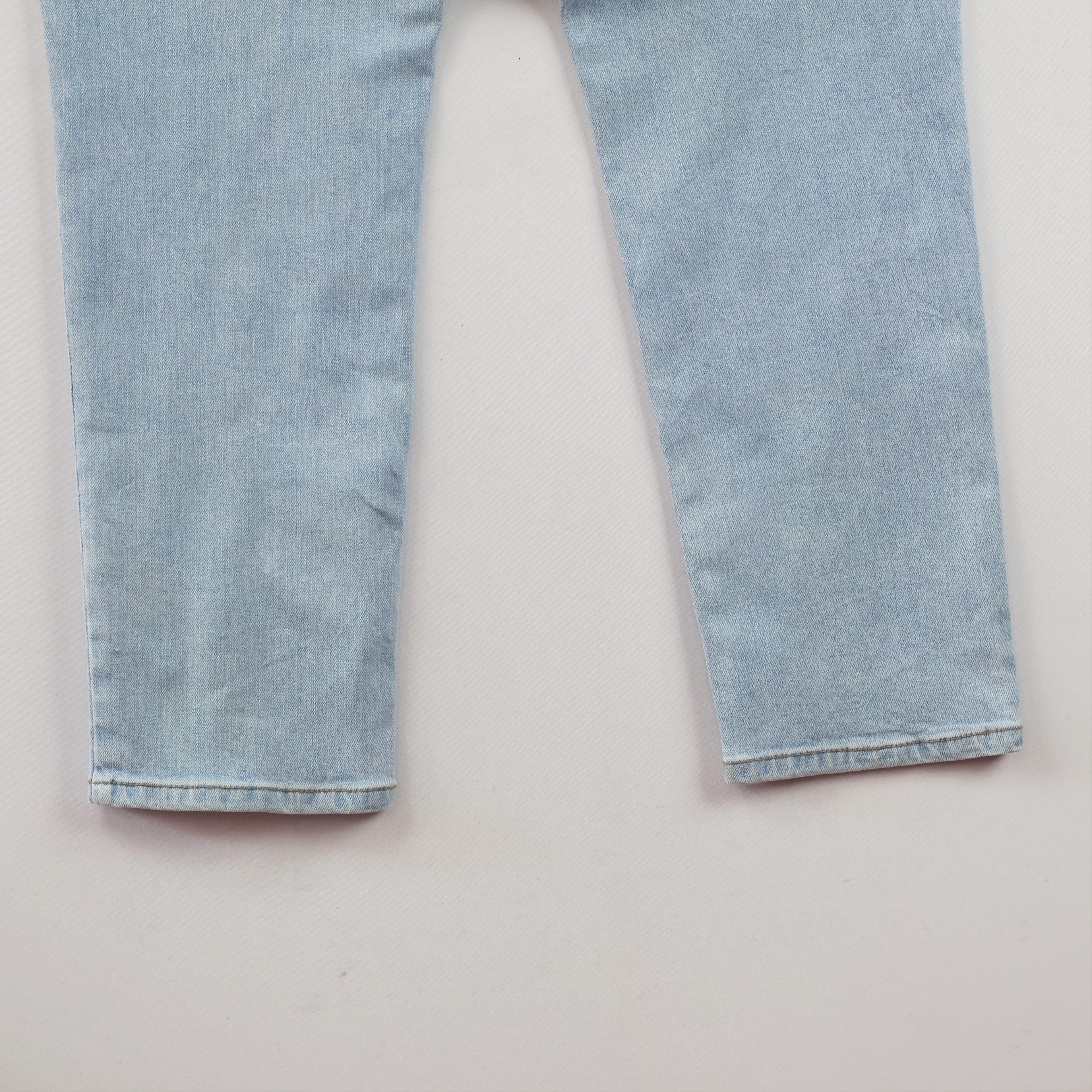 Thrifted 8 Seconds Light Wash Straight Leg Denim Pants Waist:28/ J1114
