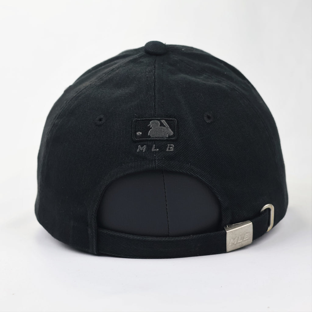 MLB NY Yankees Tonal Embroidered Thrifted Cap - All Black Adjustable (56-58cm)