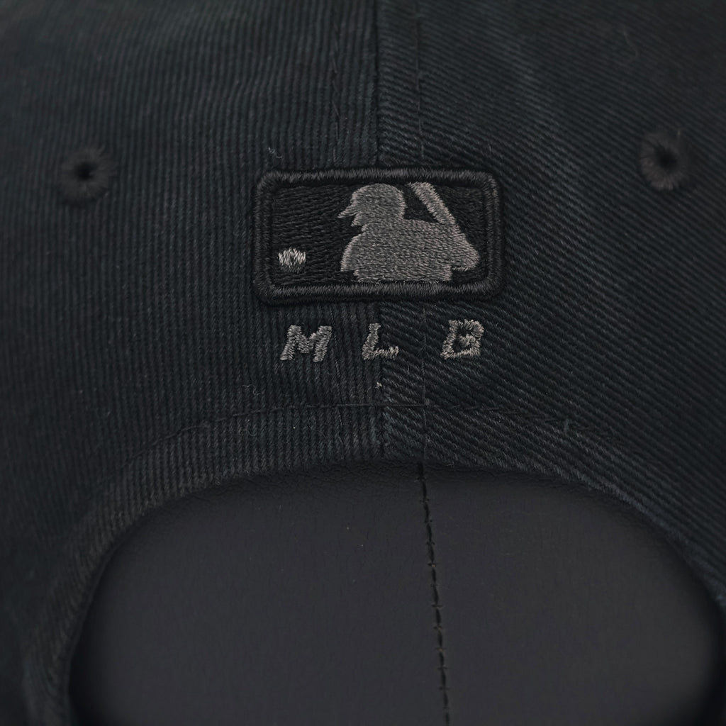 MLB NY Yankees Tonal Embroidered Thrifted Cap - All Black Adjustable (56-58cm)