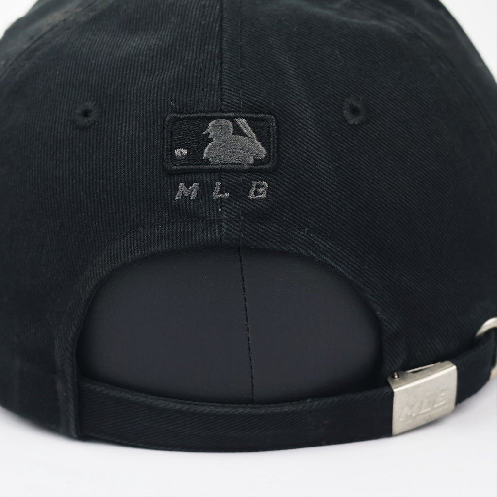 MLB NY Yankees Tonal Embroidered Thrifted Cap - All Black Adjustable (56-58cm)