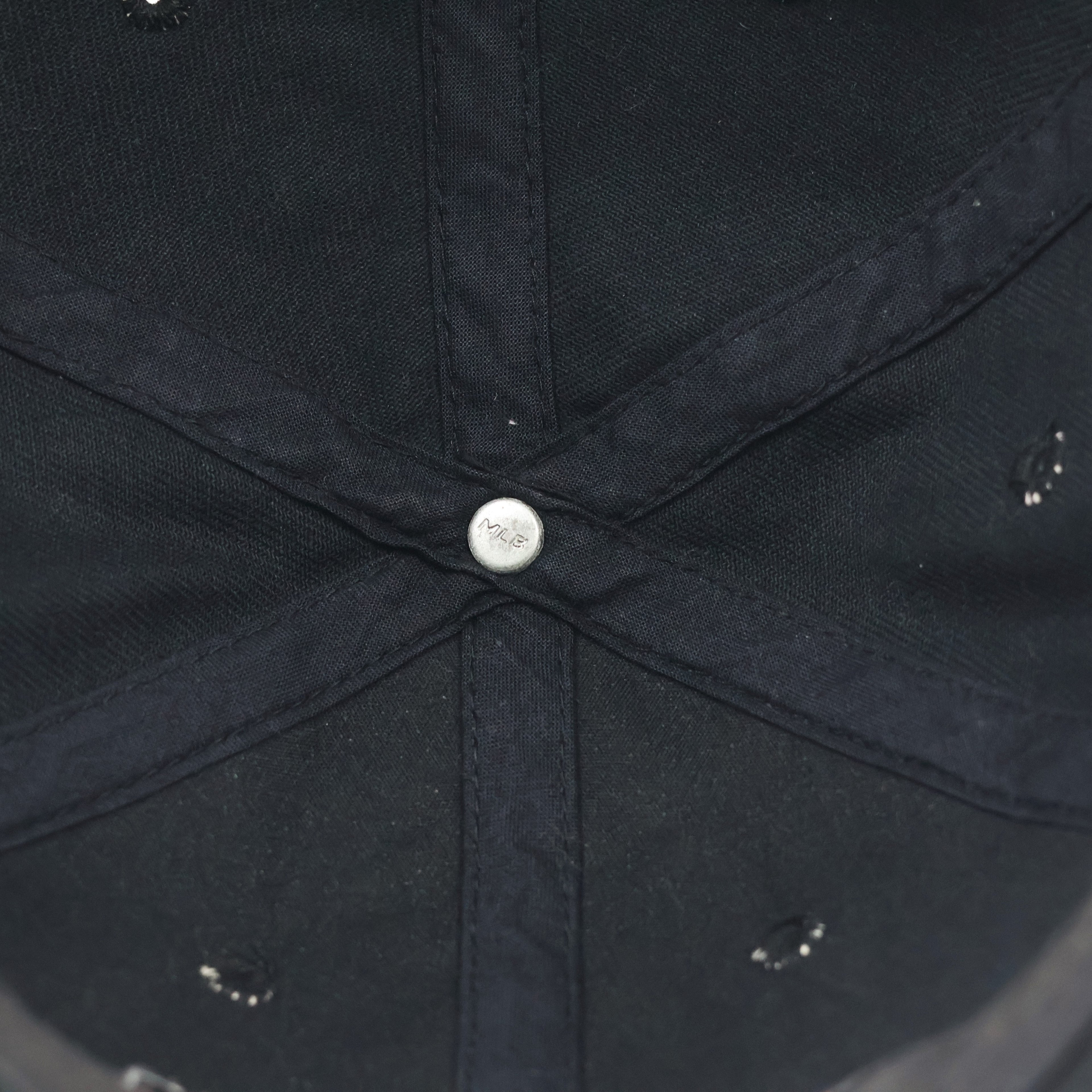 MLB NY Yankees Tonal Embroidered Thrifted Cap - All Black Adjustable (56-58cm)