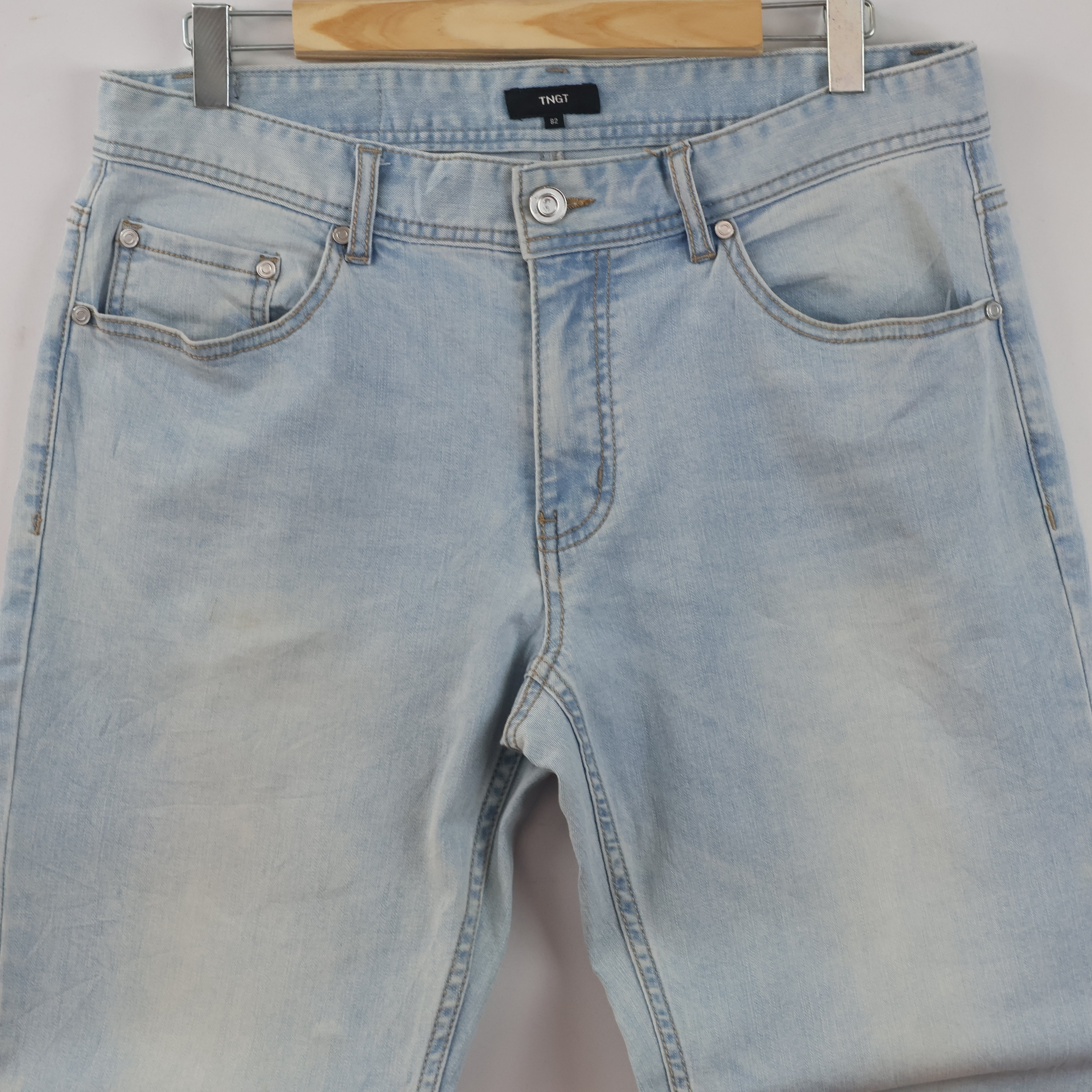 TNGT Light Wash Straight Leg Denim Pants Waist:32/ J1120