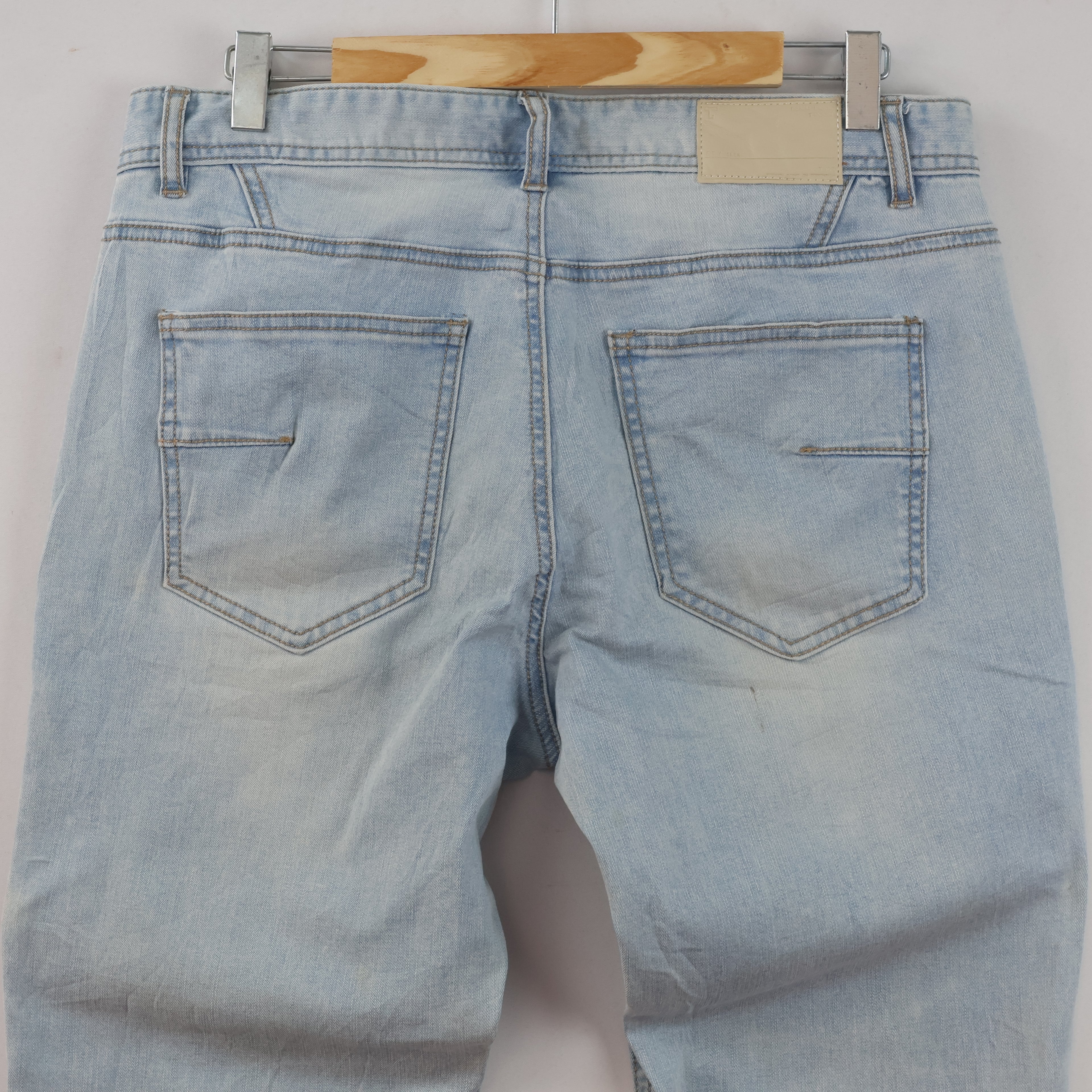 TNGT Light Wash Straight Leg Denim Pants Waist:32/ J1120