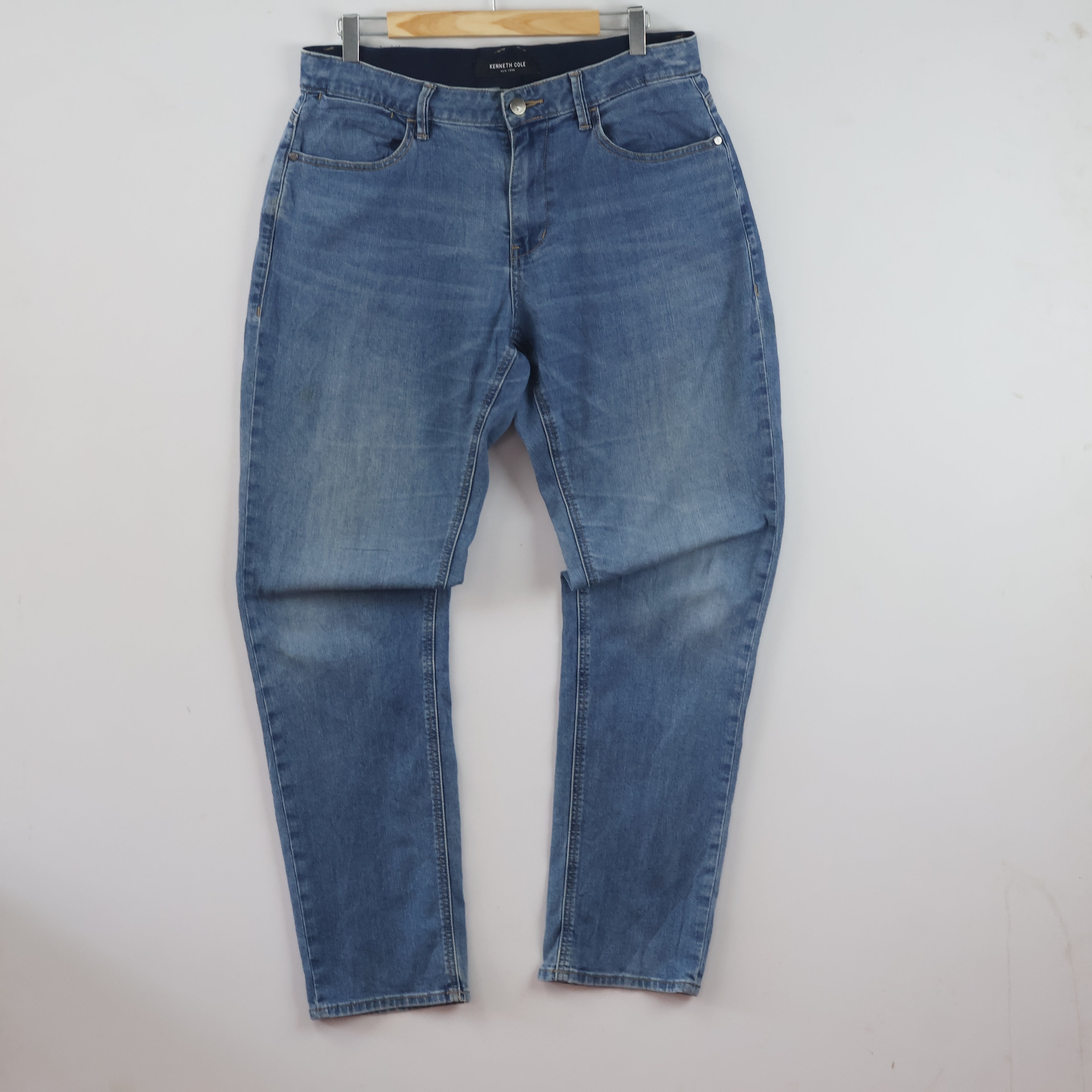 Kenneth Cole New York Light Wash Straight Leg Denim Waist:32/ J1119
