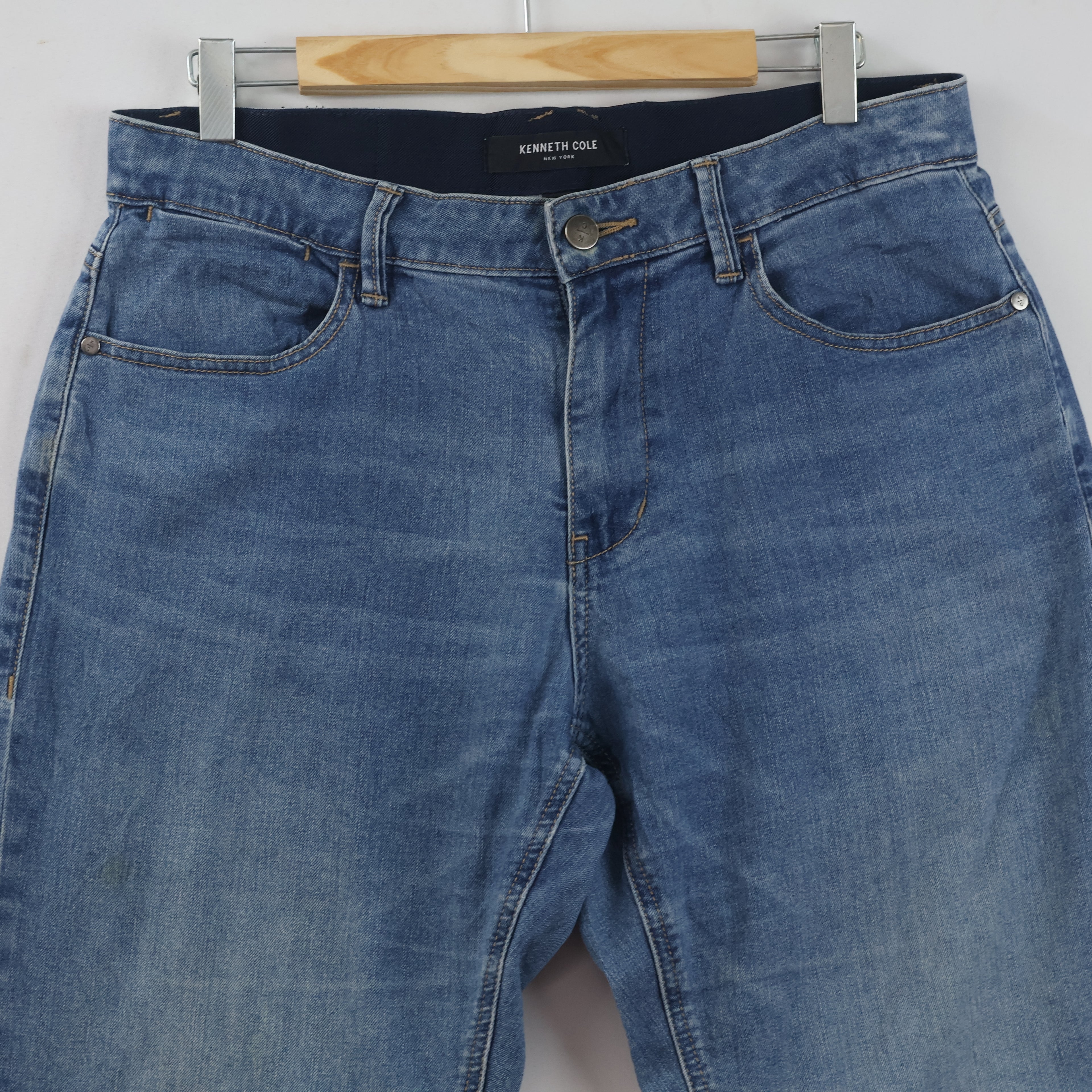 Kenneth Cole New York Light Wash Straight Leg Denim Waist:32/ J1119