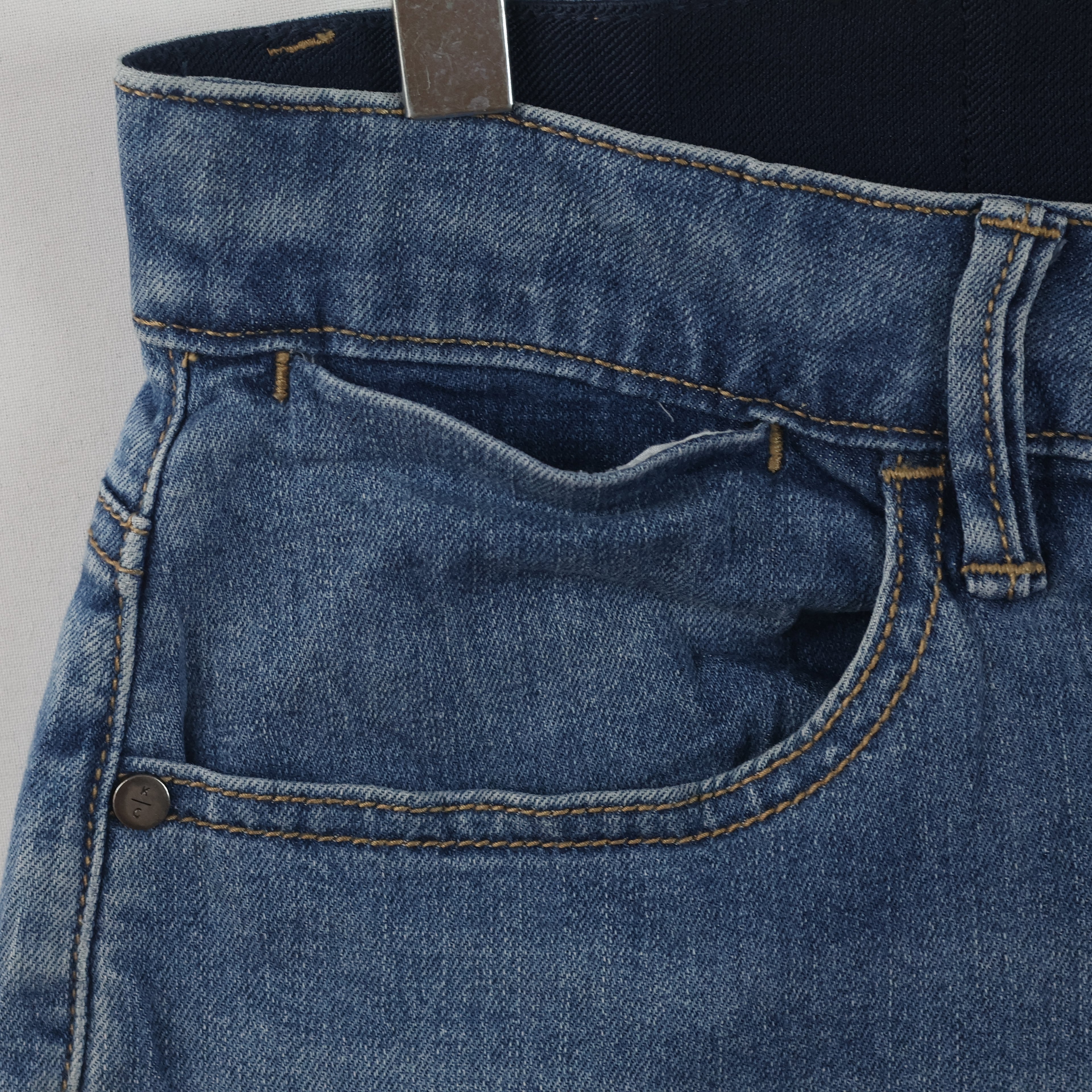 Kenneth Cole New York Light Wash Straight Leg Denim Waist:32/ J1119