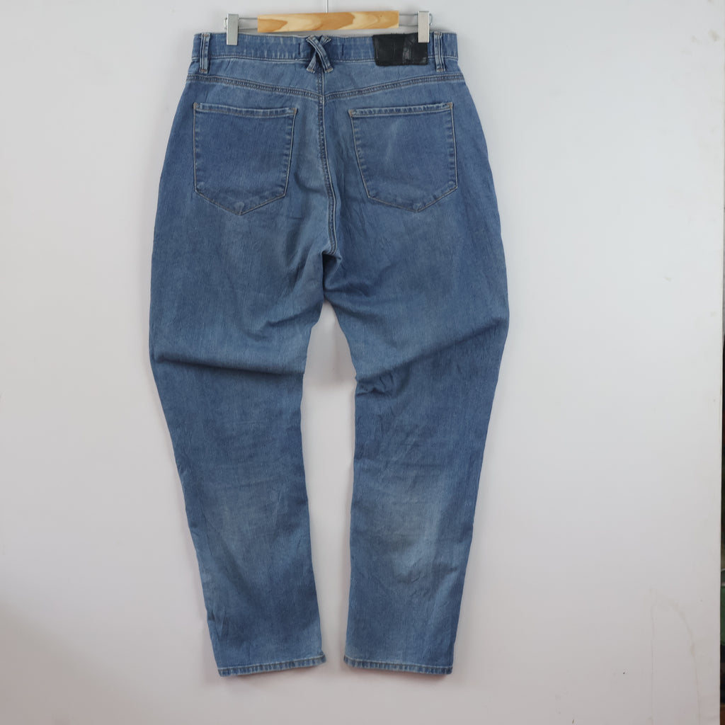 Kenneth Cole New York Light Wash Straight Leg Denim Waist:32/ J1119