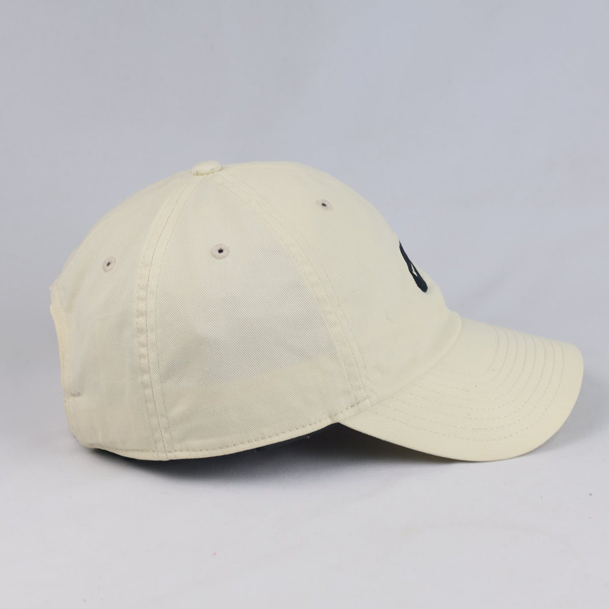 Thrifted Nike Classic Swoosh Off-White Adjustable Strapback Cap | 11035