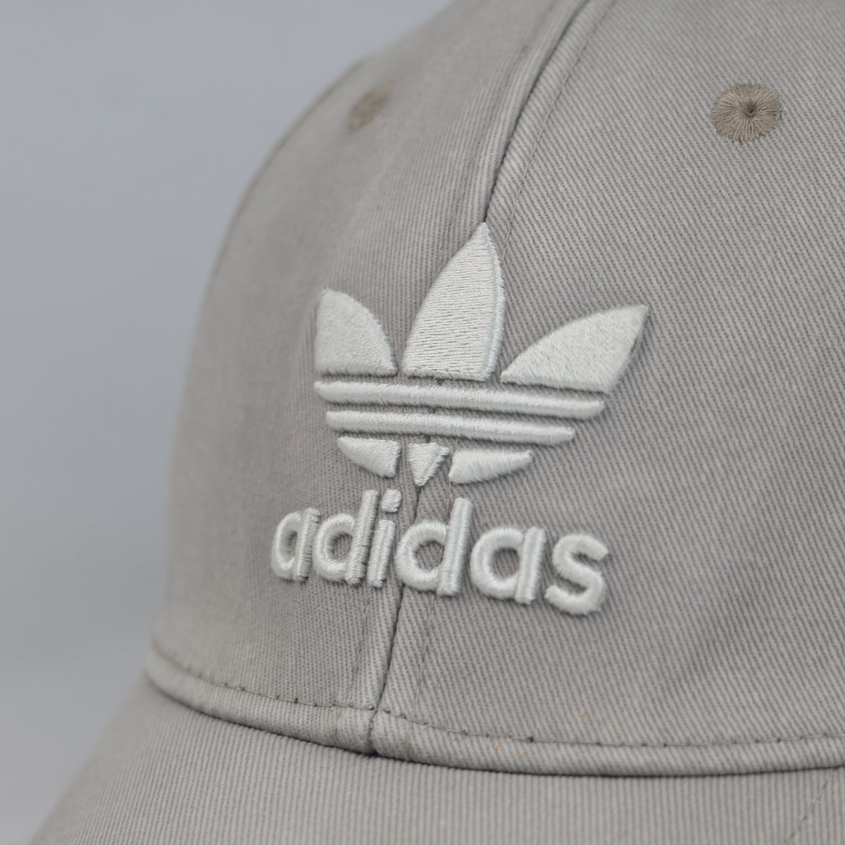 Thrifted Adidas Classic Trefoil Light Grey Adjustable Strapback Cap | 11036