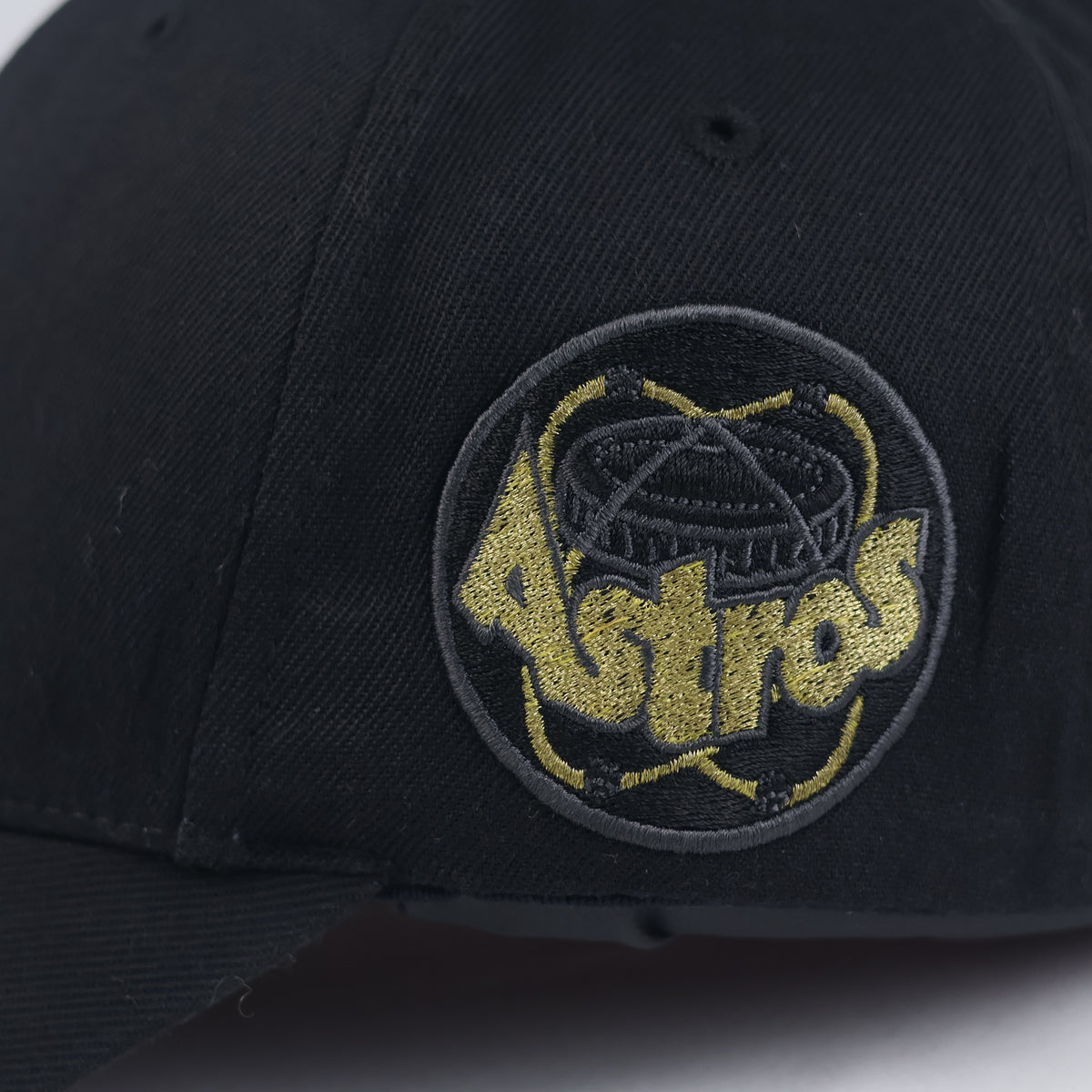 Vintage MLB Houston Astros Black & Gold Embroidered Flexfit Hat | 11033