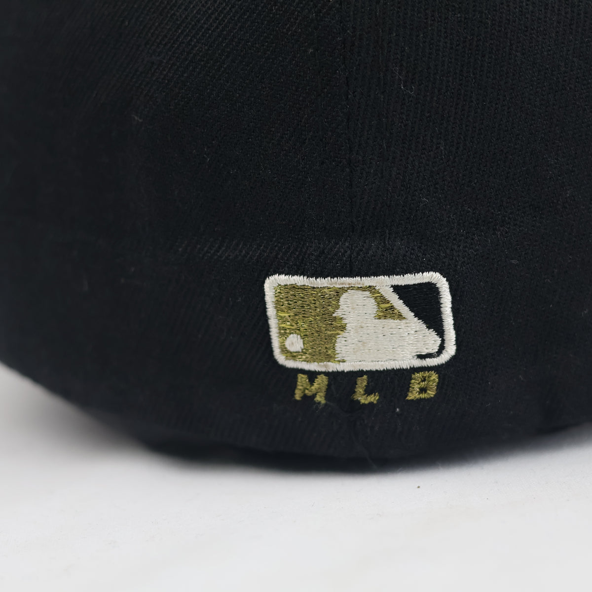 Vintage MLB Houston Astros Black & Gold Embroidered Flexfit Hat | 11033