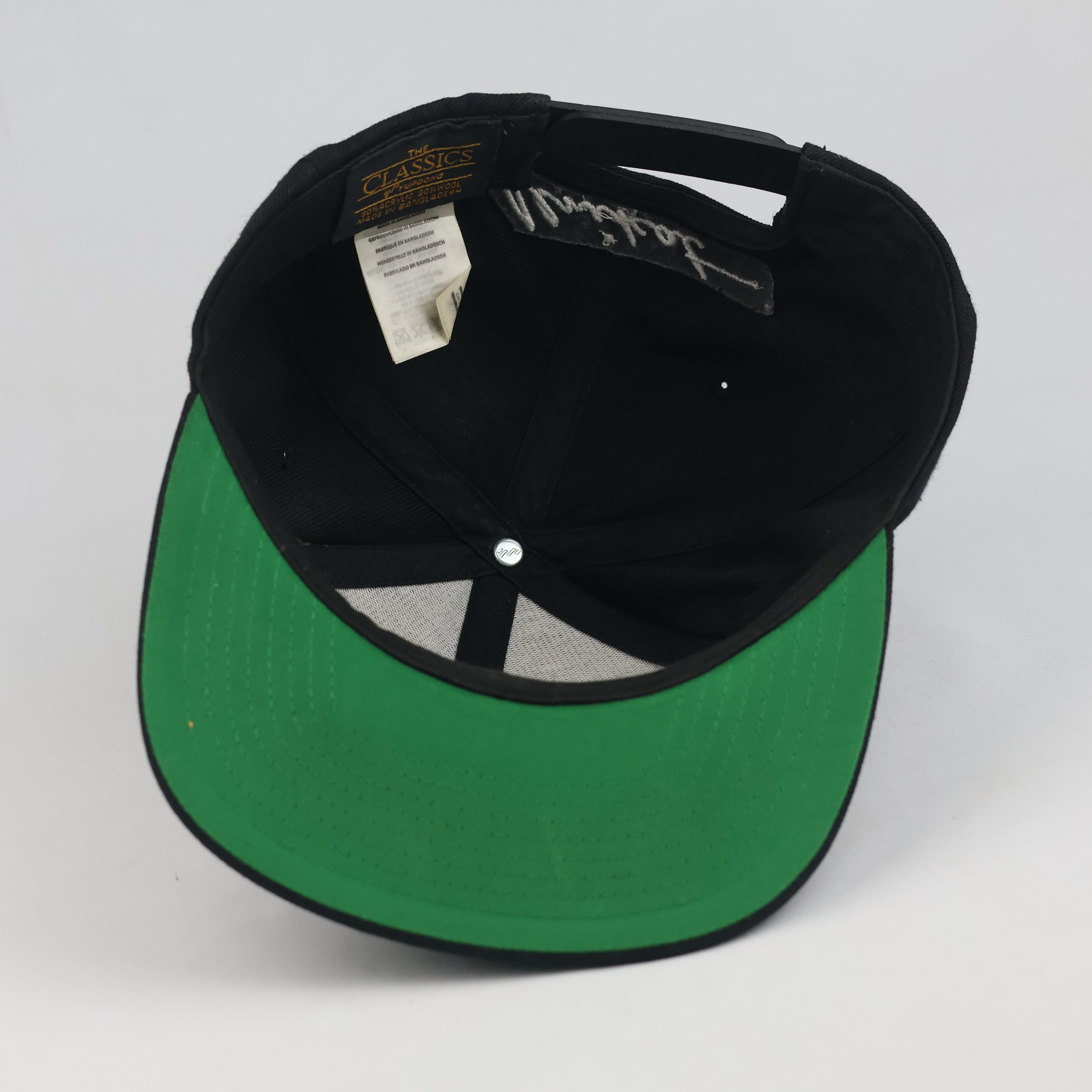 Thrifted Unikat Embroidered Black Flat Brim Snapback | Green Bottom Hat