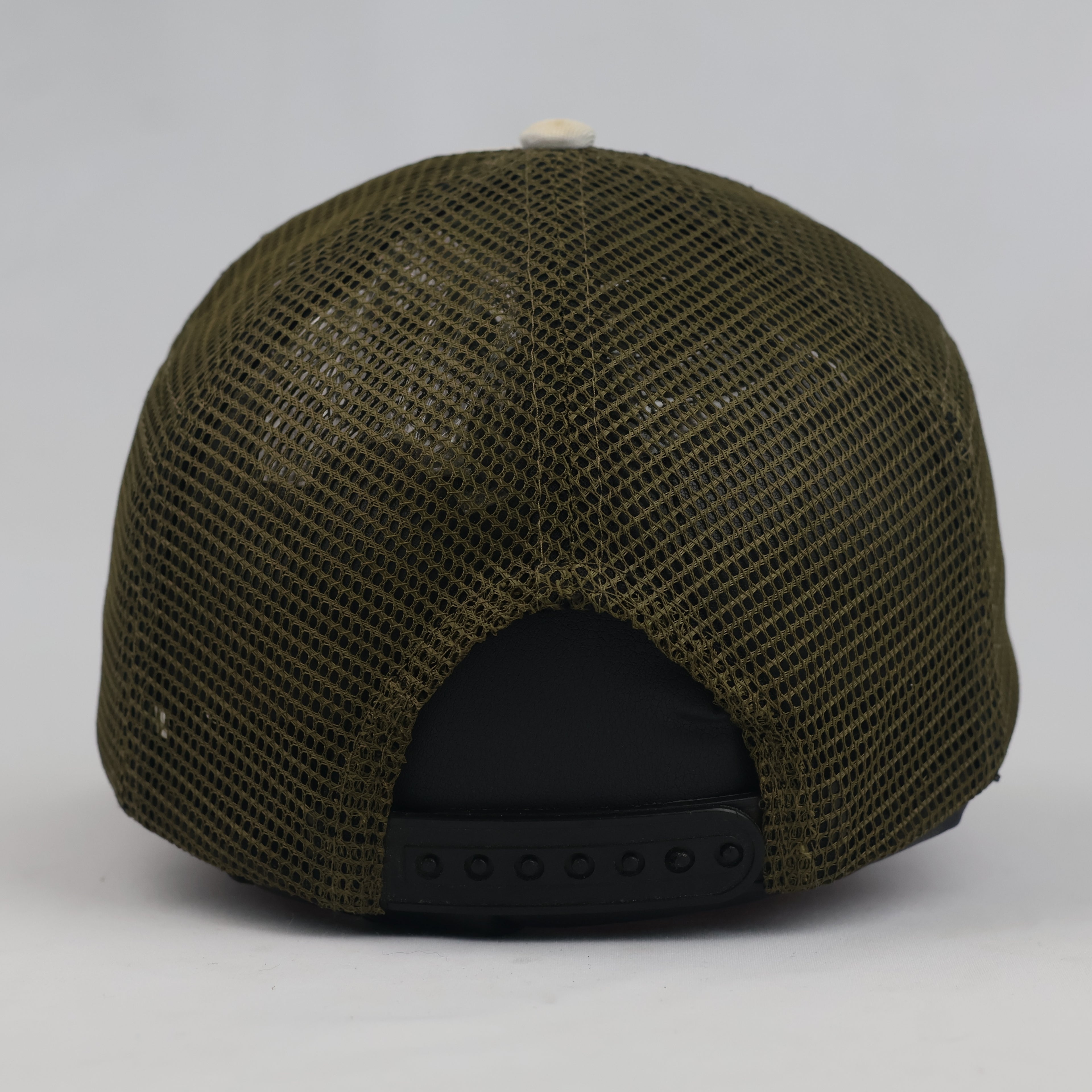 Zara Two-Tone "W" Chenille Patch Thrifted Trucker Cap (56-58 cm)