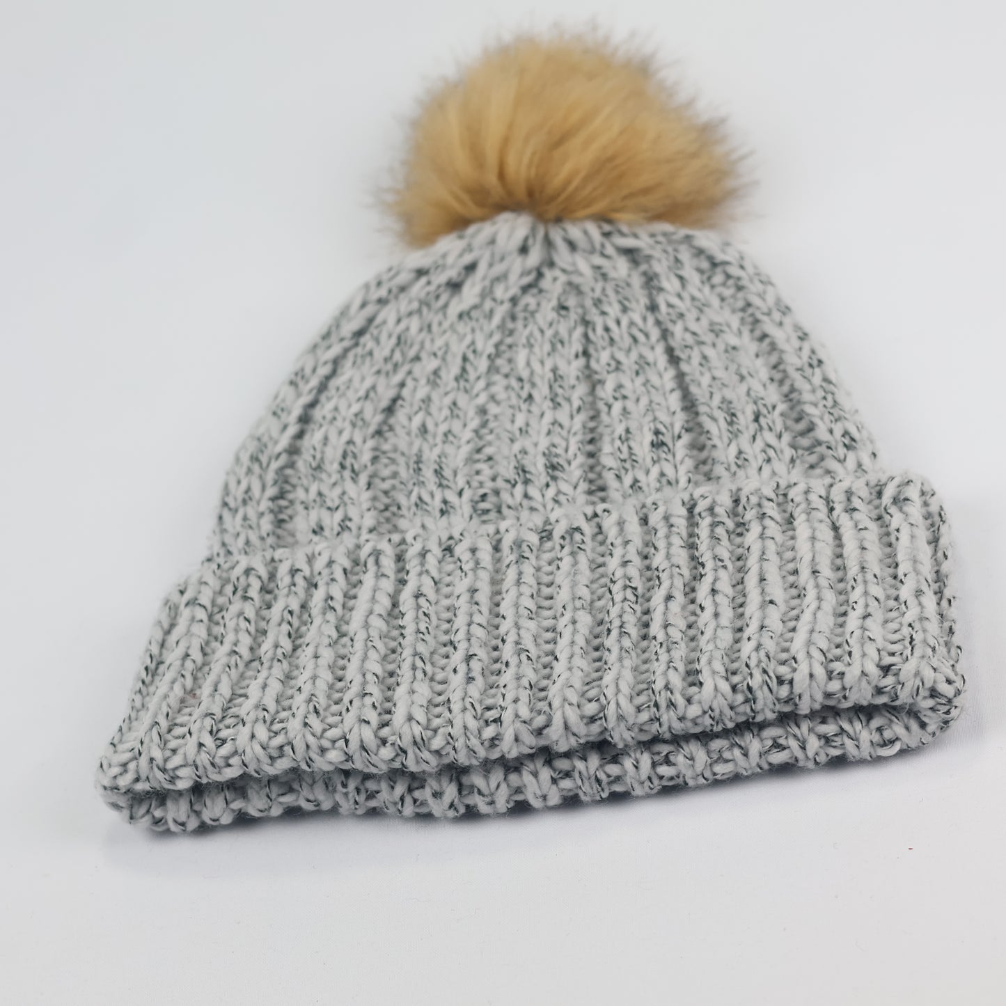 Women’s Speckled Grey Cable Knit Thrifted Beanie with Furry Pom - Excellent Pre-Loved Condition