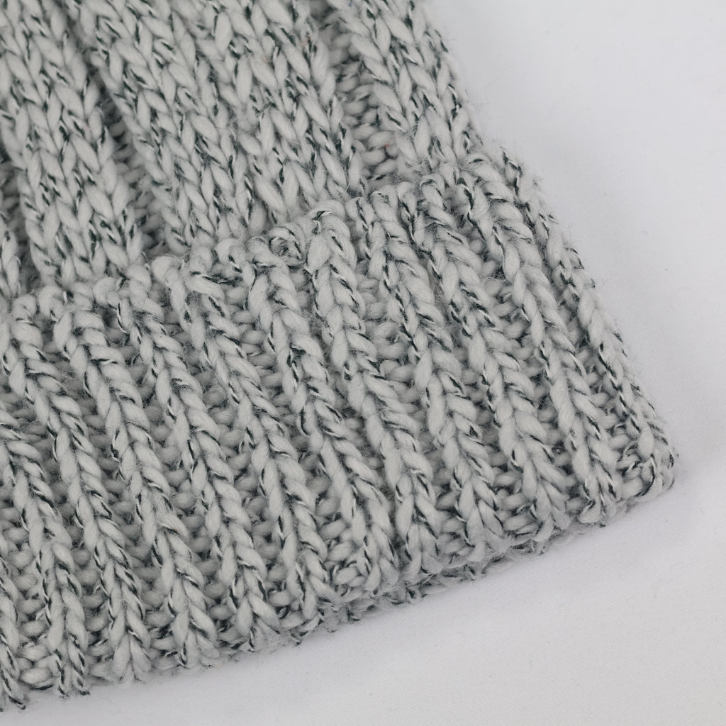 Women’s Speckled Grey Cable Knit Thrifted Beanie with Furry Pom - Excellent Pre-Loved Condition
