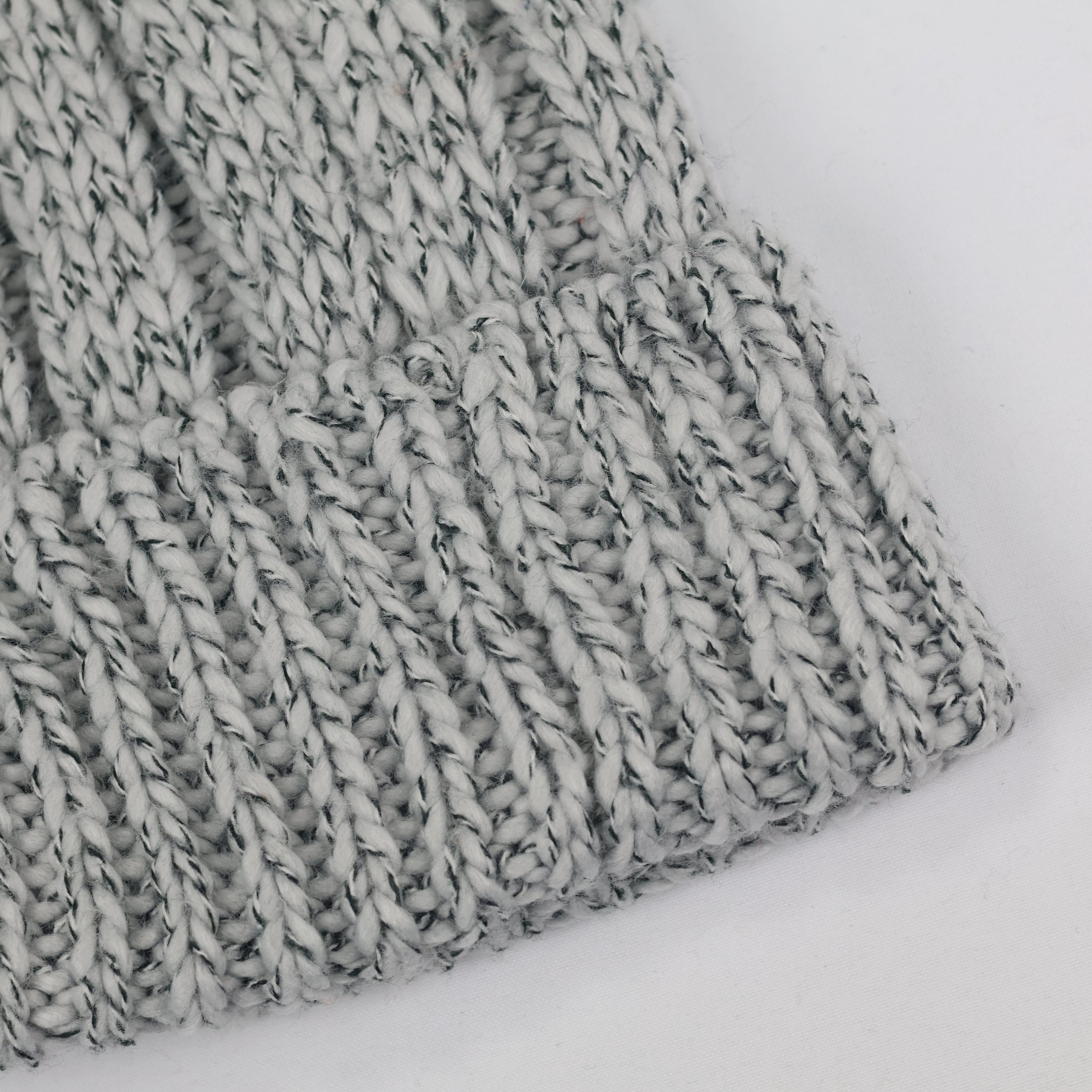 Women’s Speckled Grey Cable Knit Thrifted Beanie with Furry Pom - Excellent Pre-Loved Condition