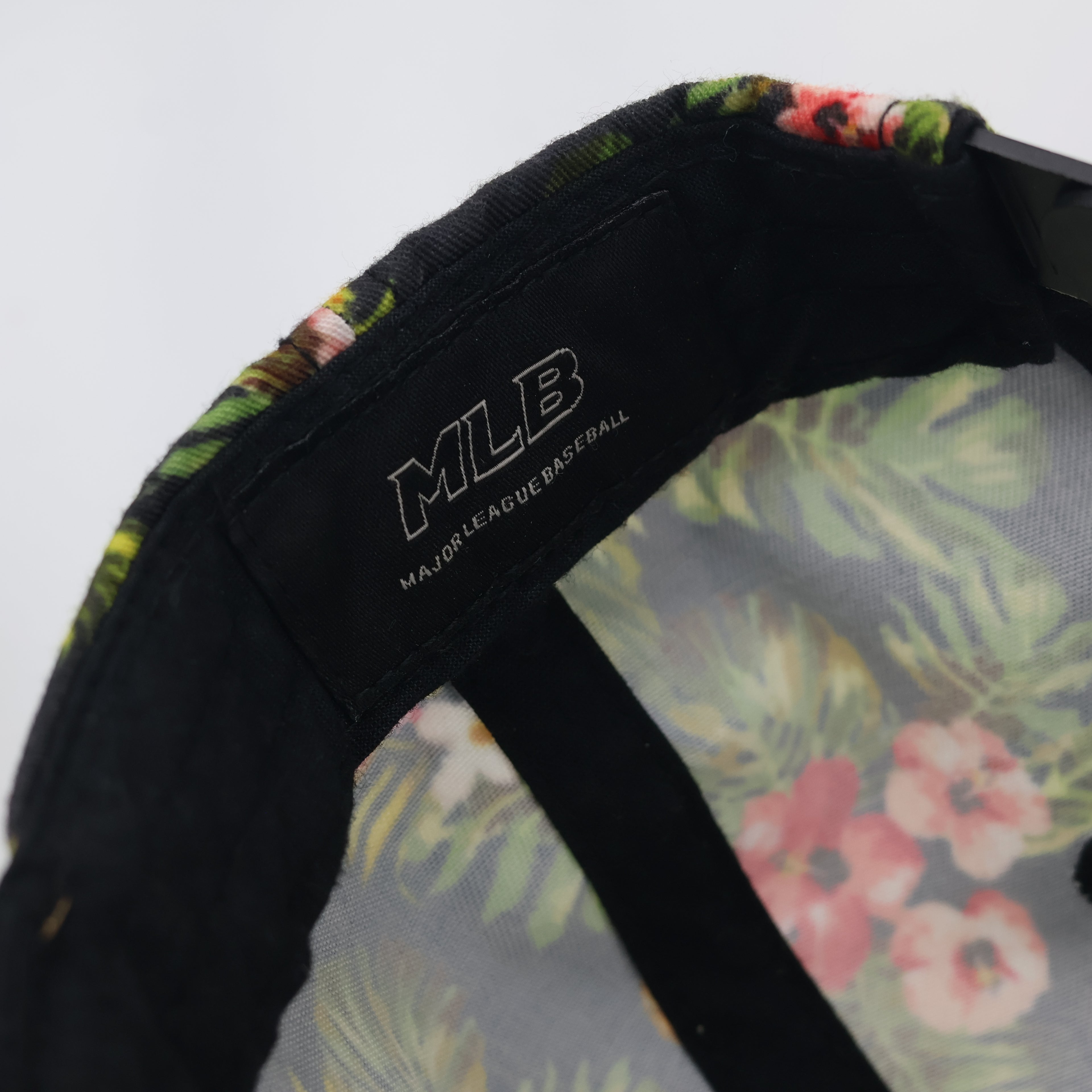 MLB Los Angeles Dodgers Floral Tropical Print Thrifted Snapback - Bling LA Logo